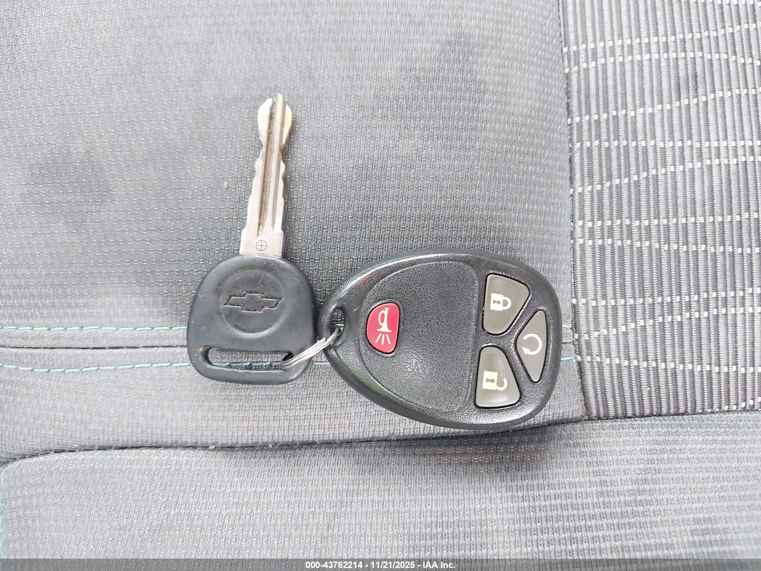 CHEVROLET TRAVERSE image 11