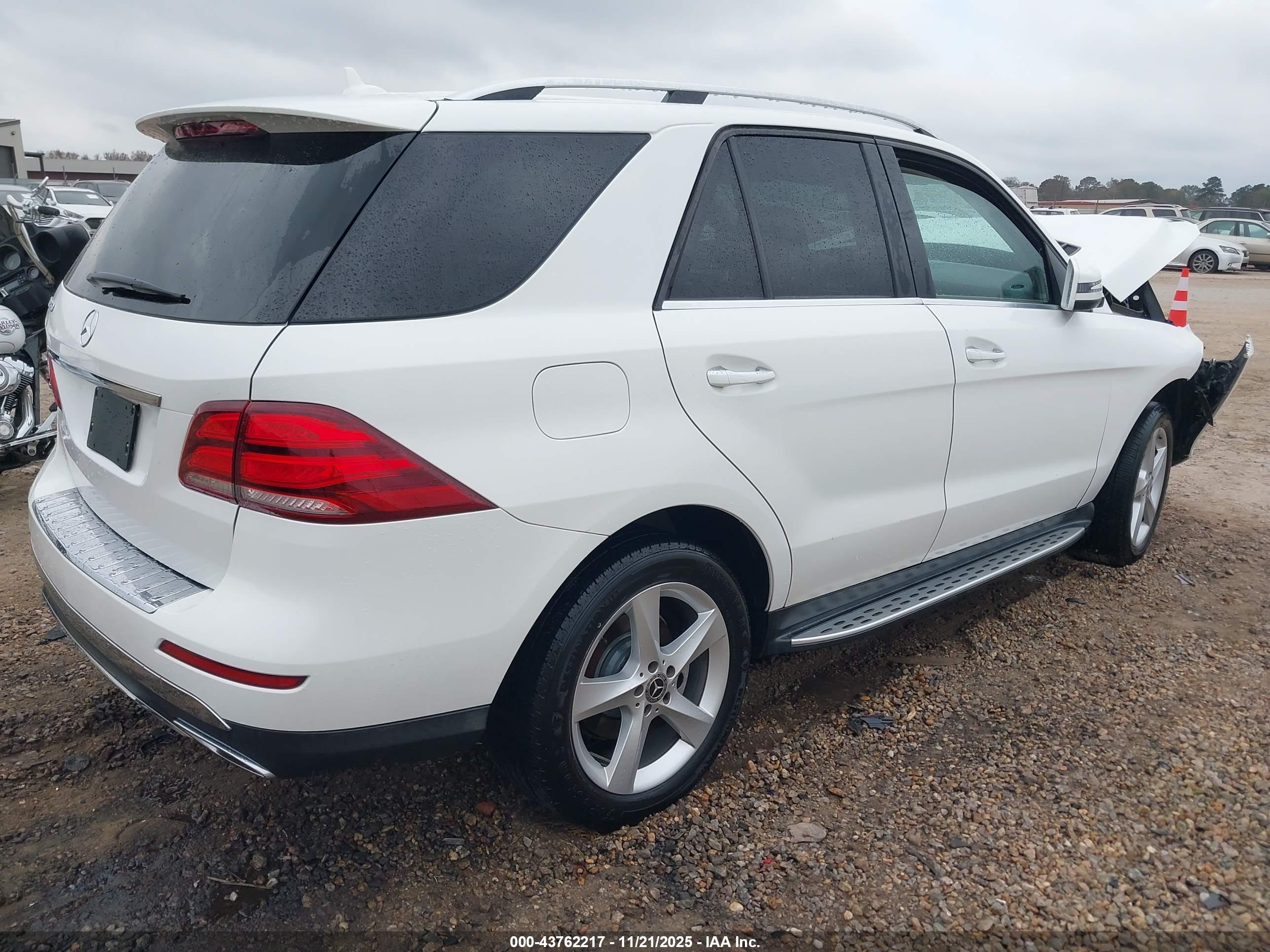 MERCEDES-BENZ GLE image 4