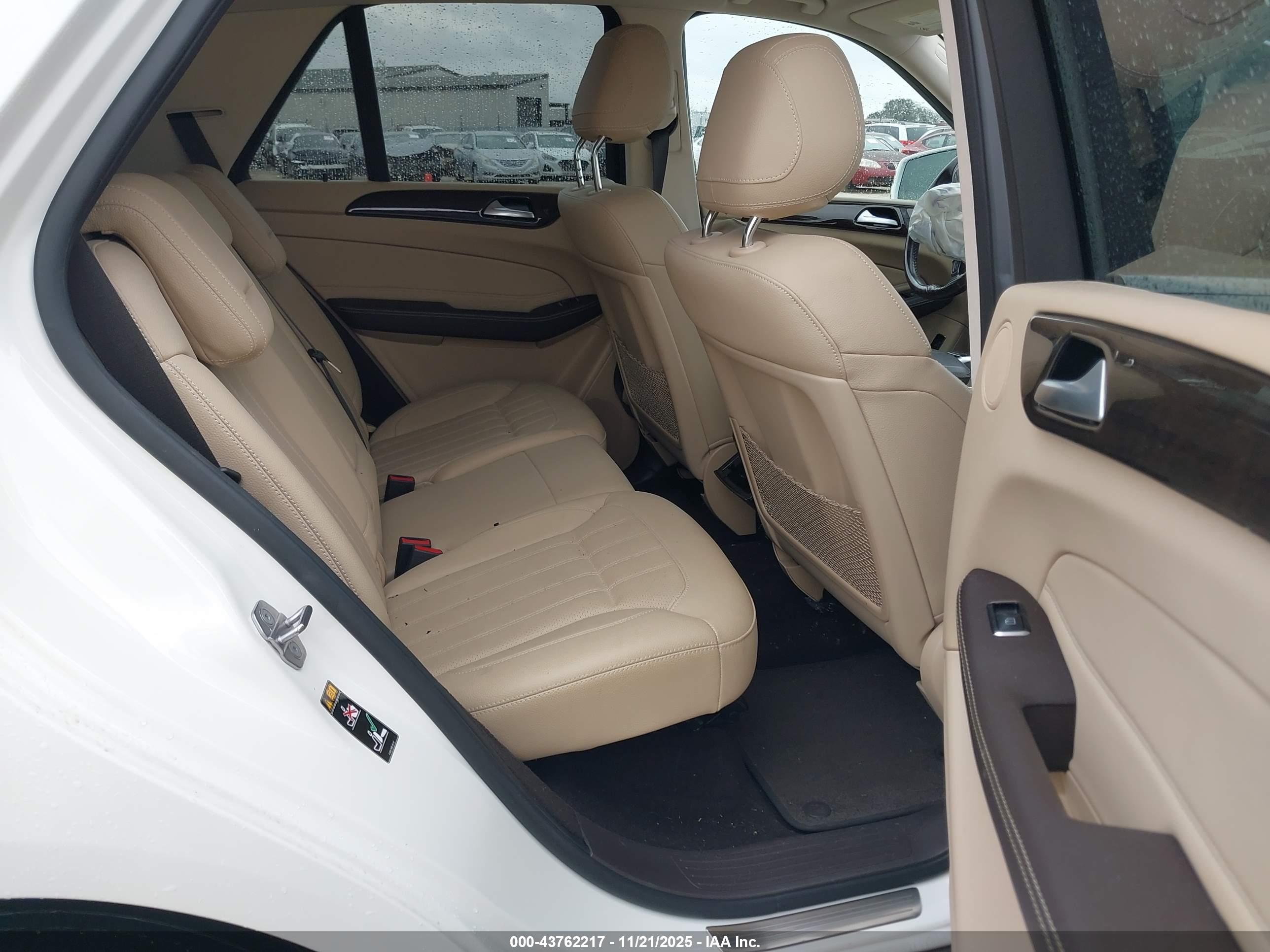 MERCEDES-BENZ GLE image 8