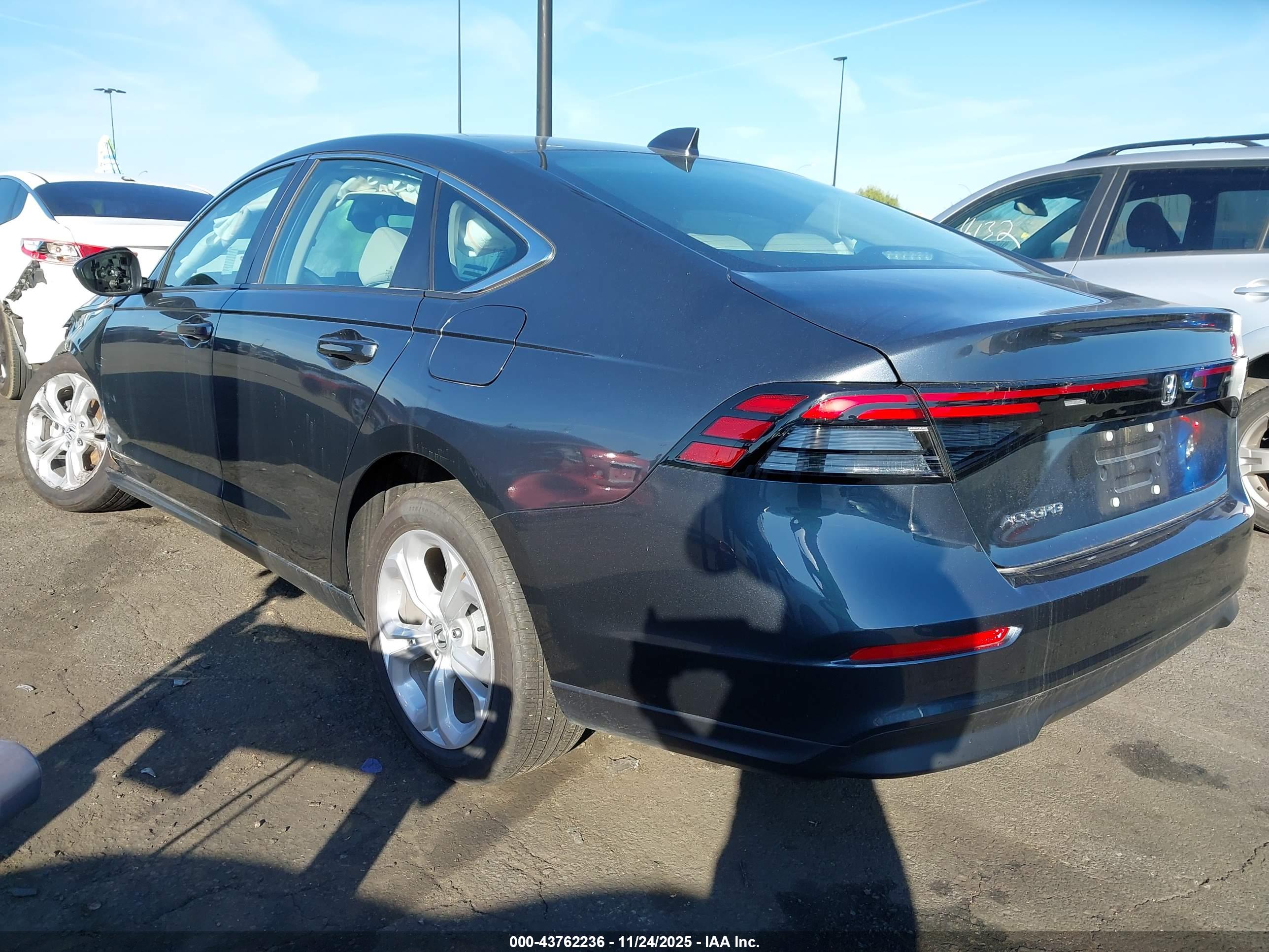 HONDA ACCORD image 3