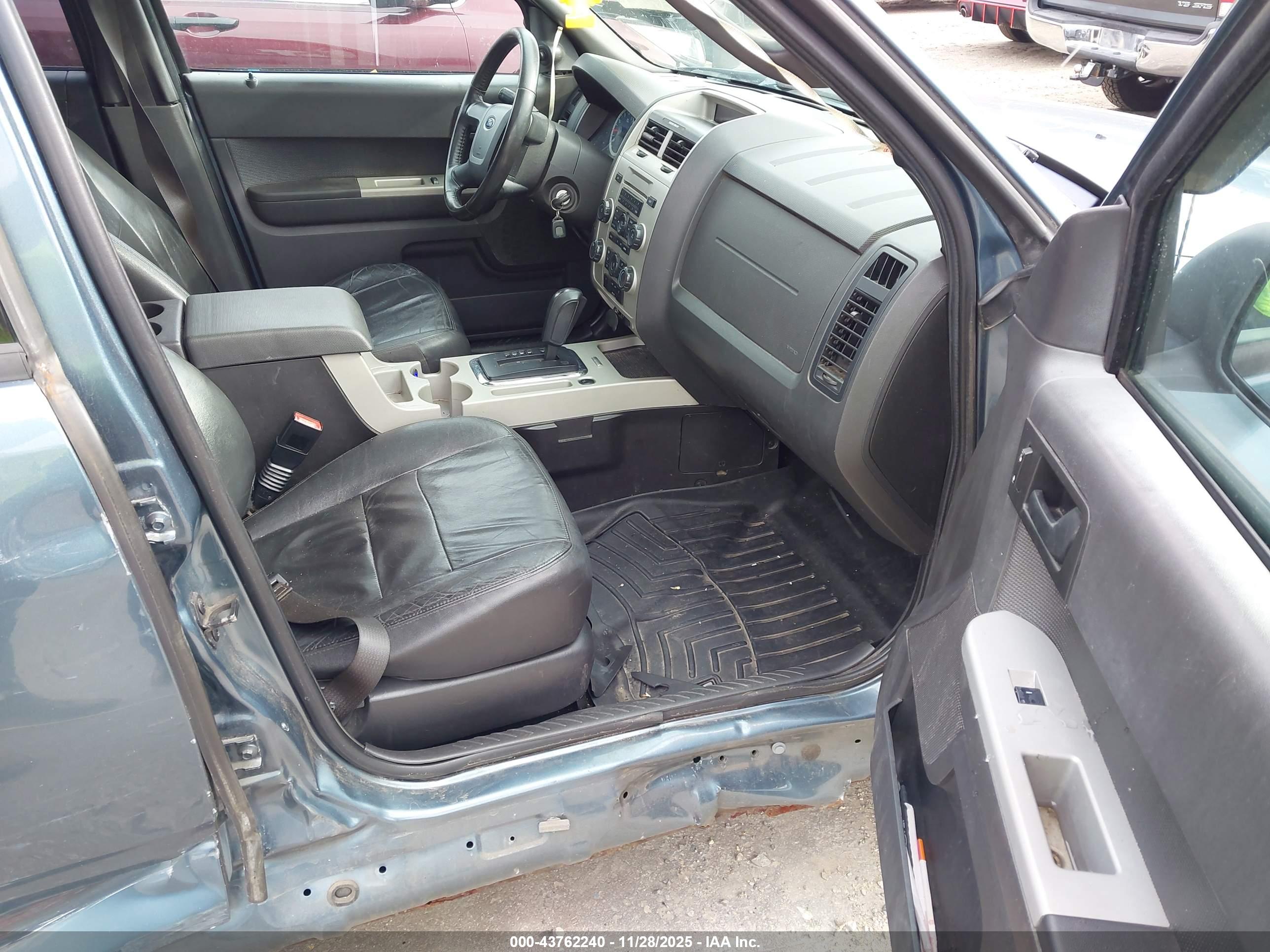 FORD ESCAPE image 5