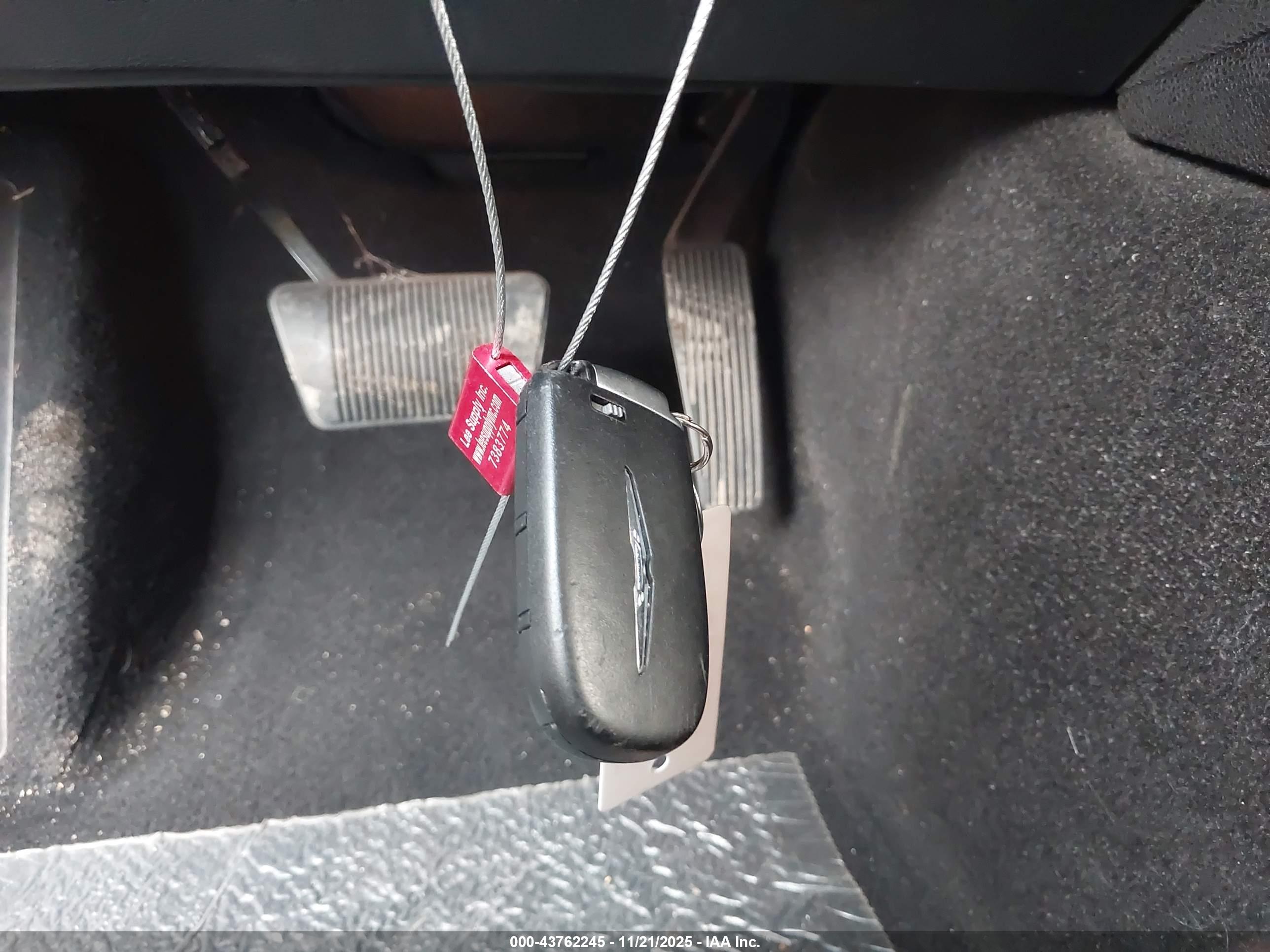 CHRYSLER 300 image 11