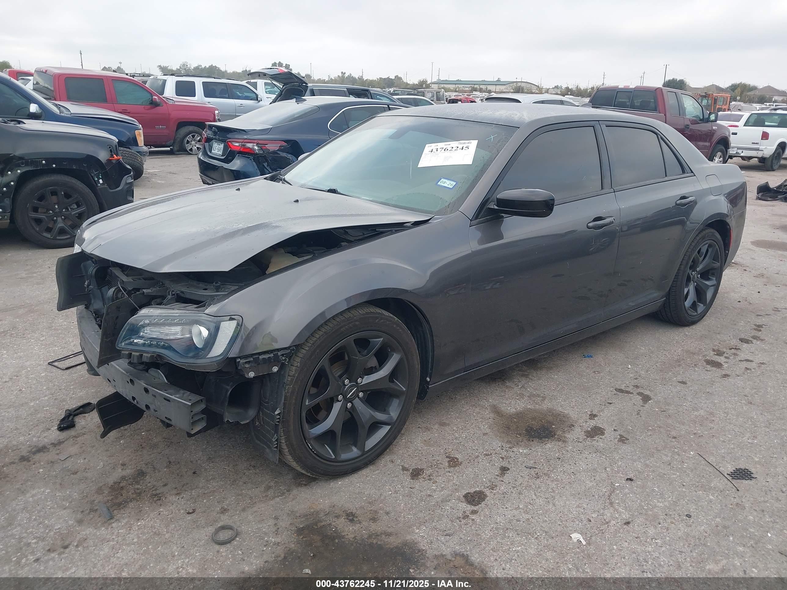 CHRYSLER 300 image 2