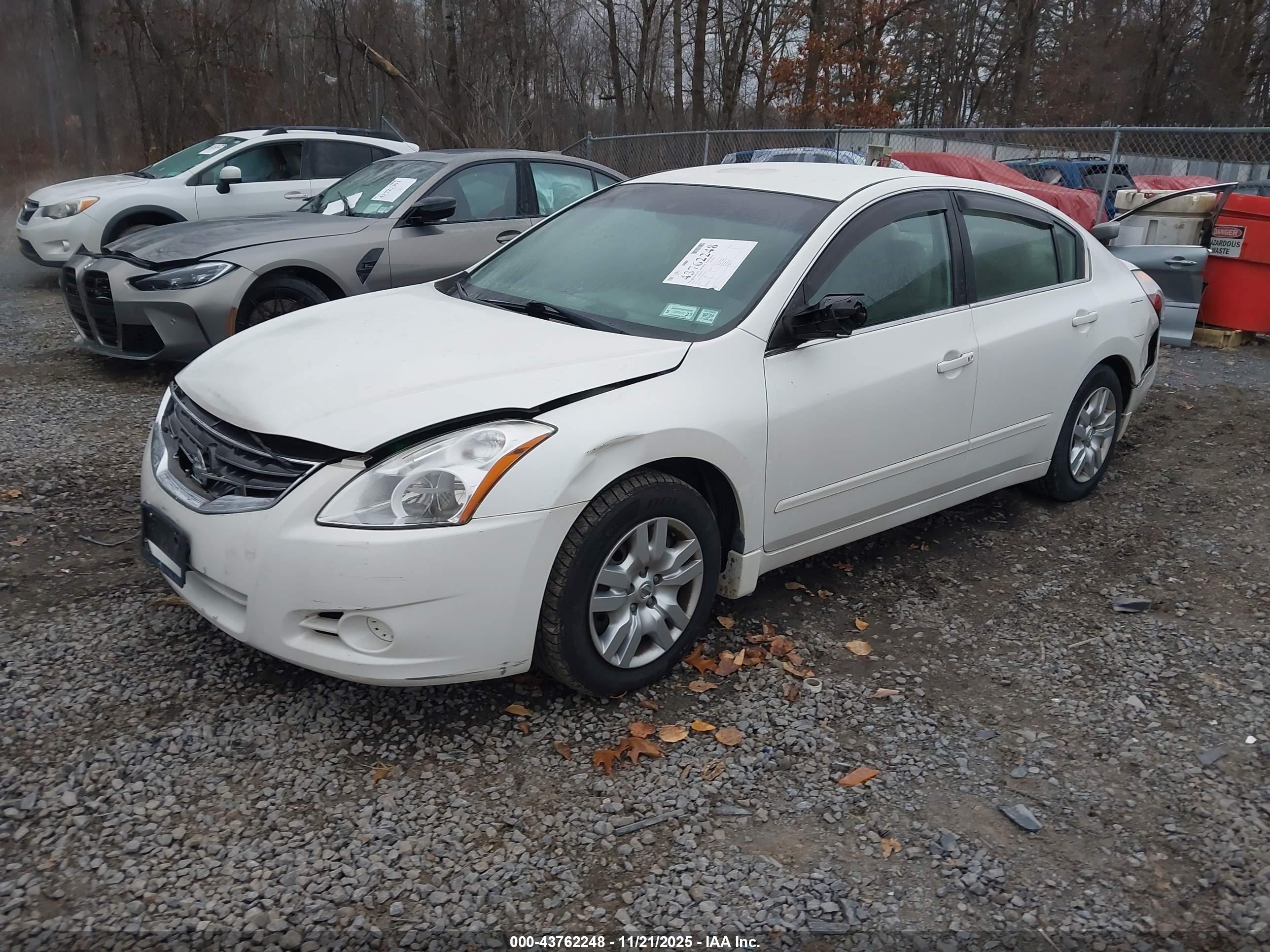 NISSAN ALTIMA image 2