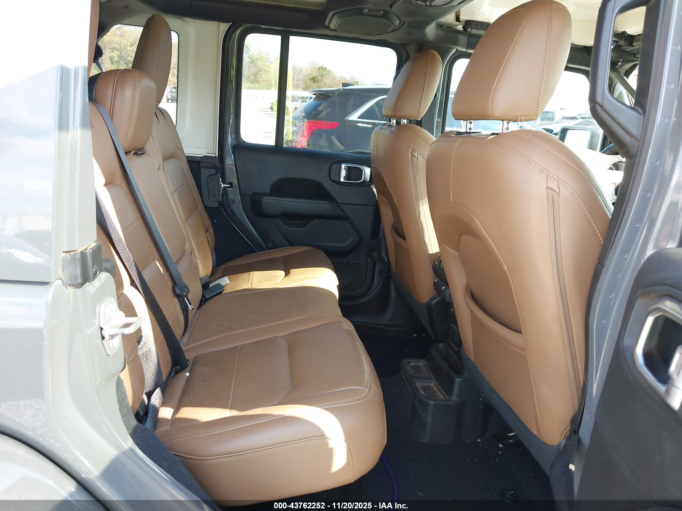 JEEP WRANGLER image 8