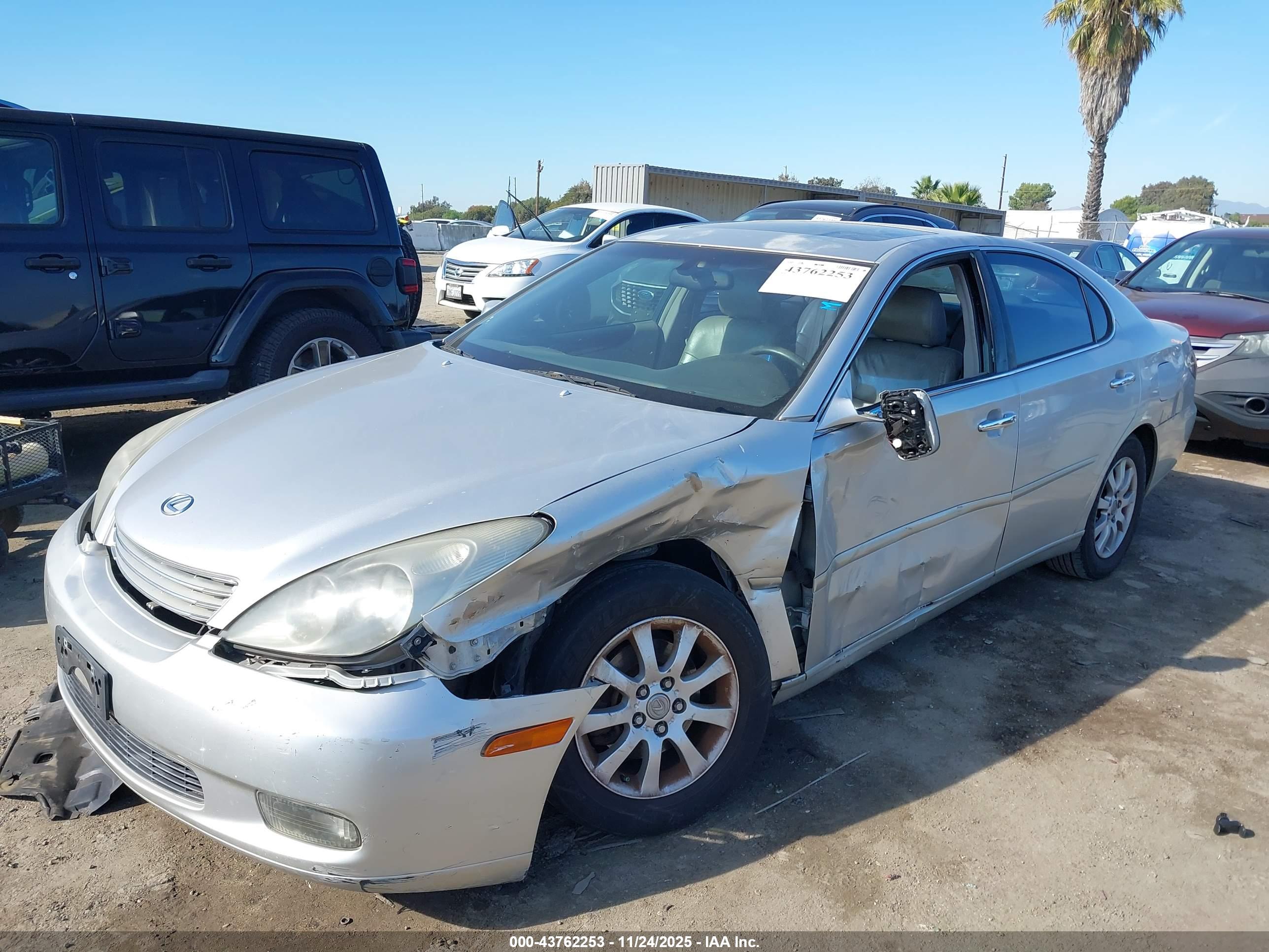 LEXUS ES image 6