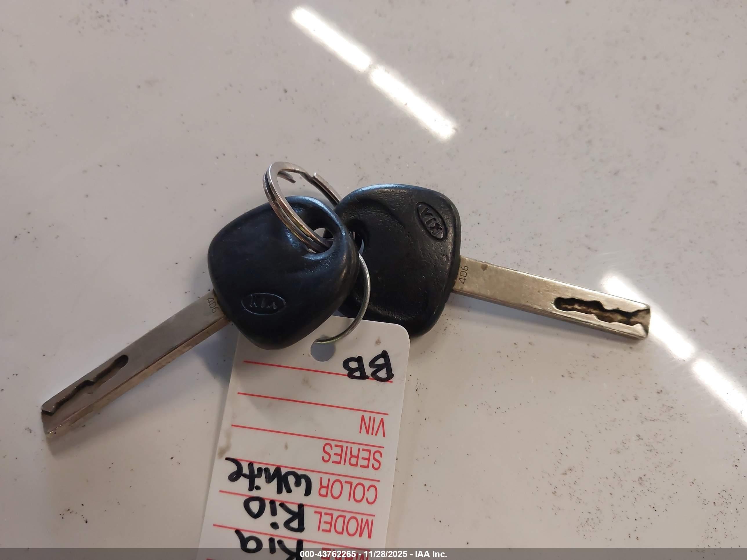 KIA RIO image 11