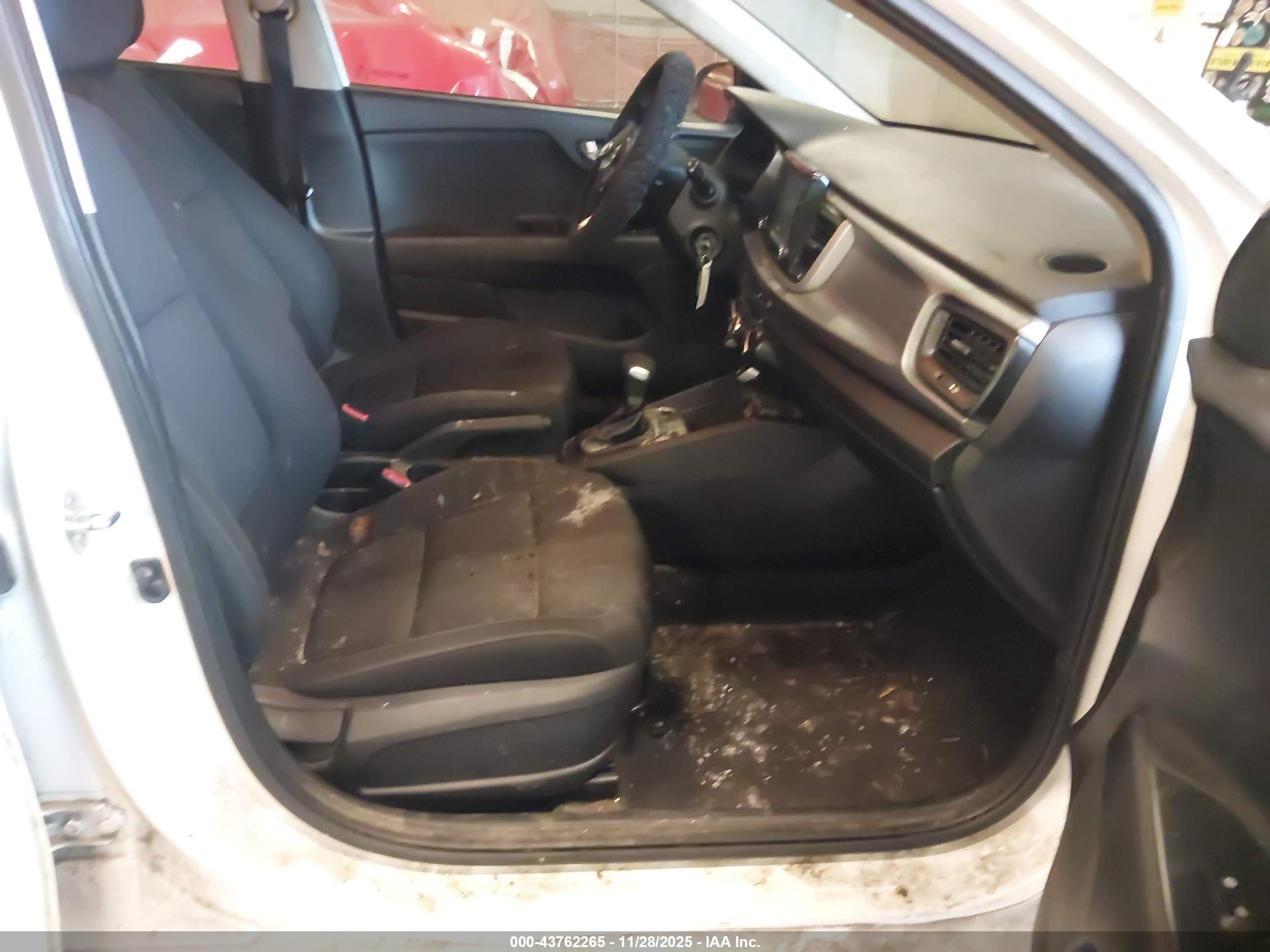 KIA RIO image 5