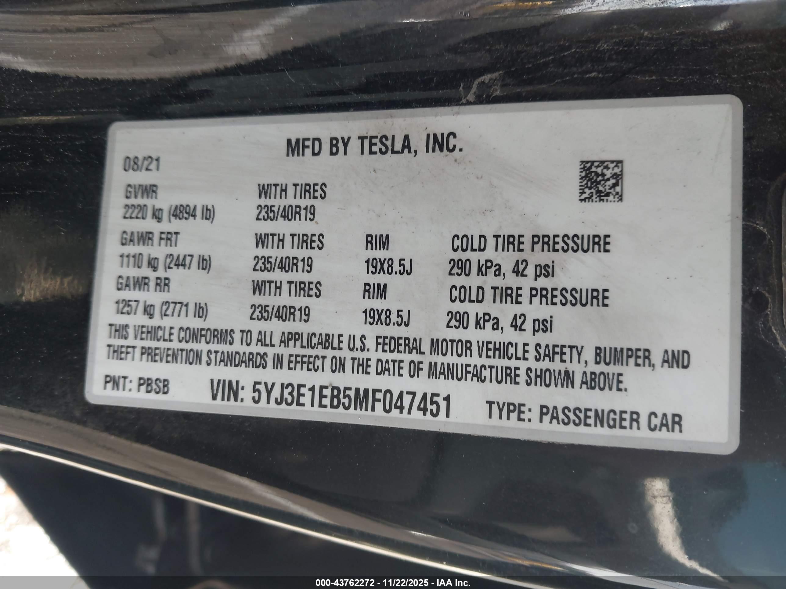TESLA MODEL image 9