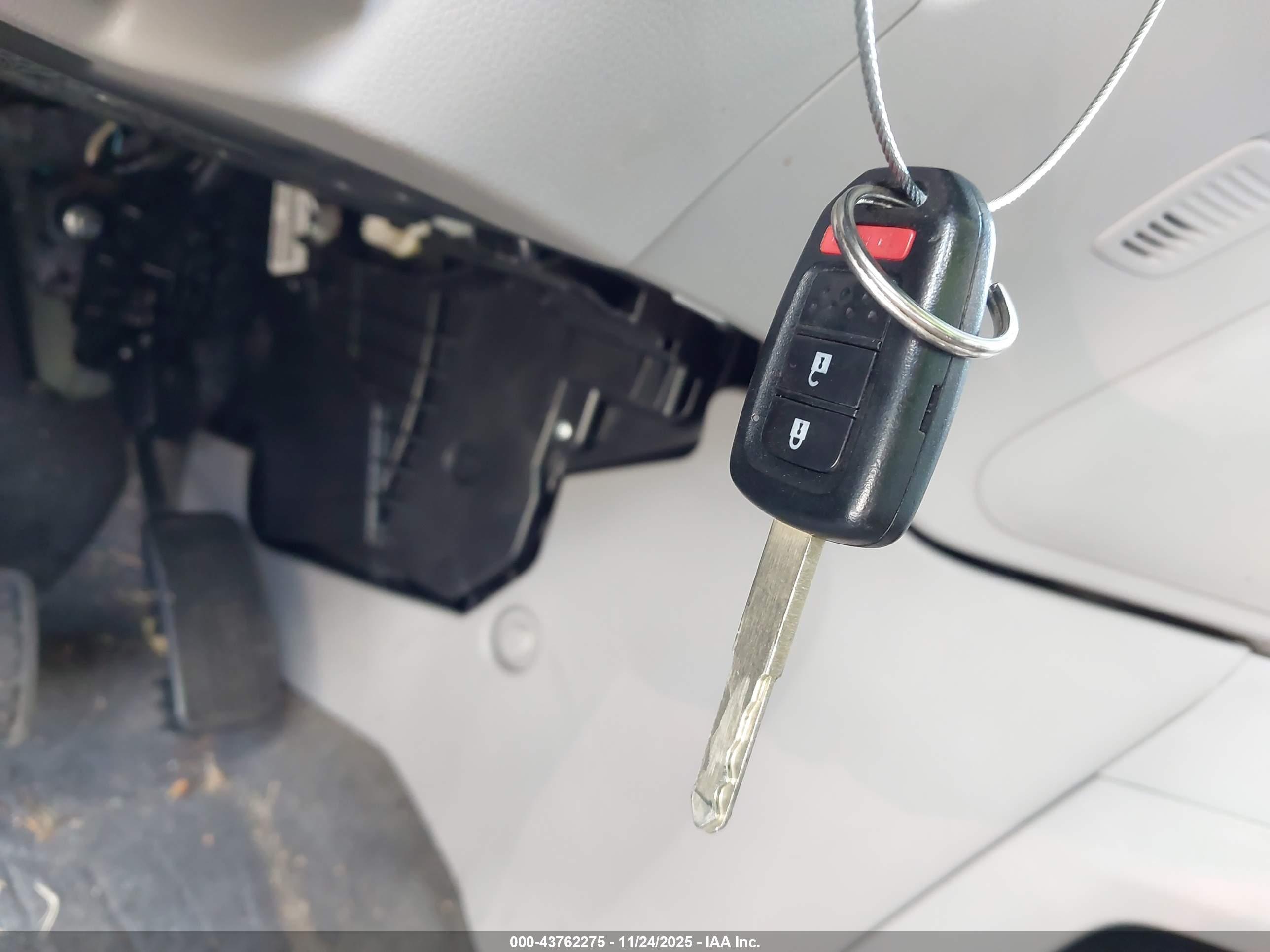 HONDA CR-V image 11