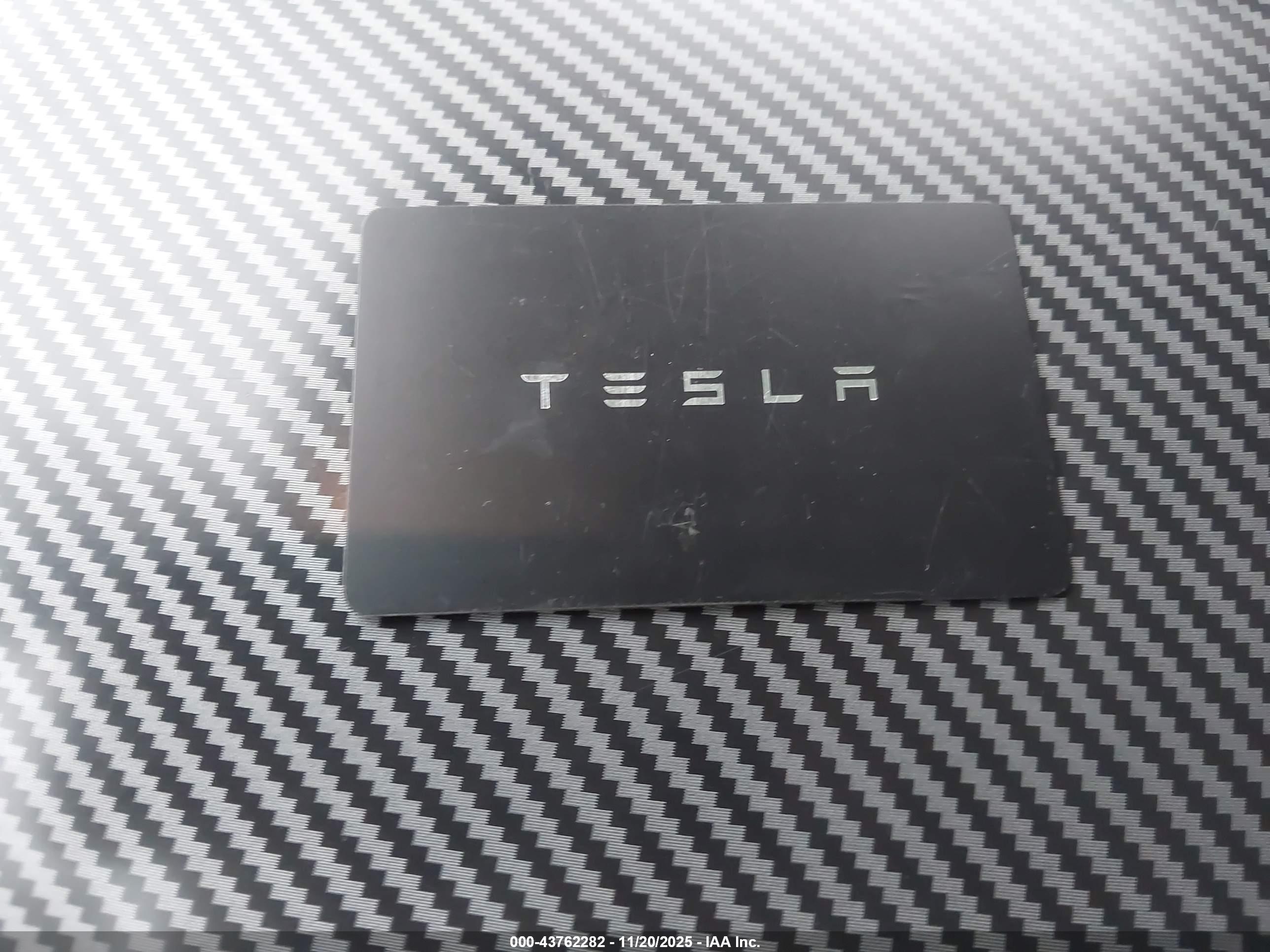 TESLA MODEL image 11