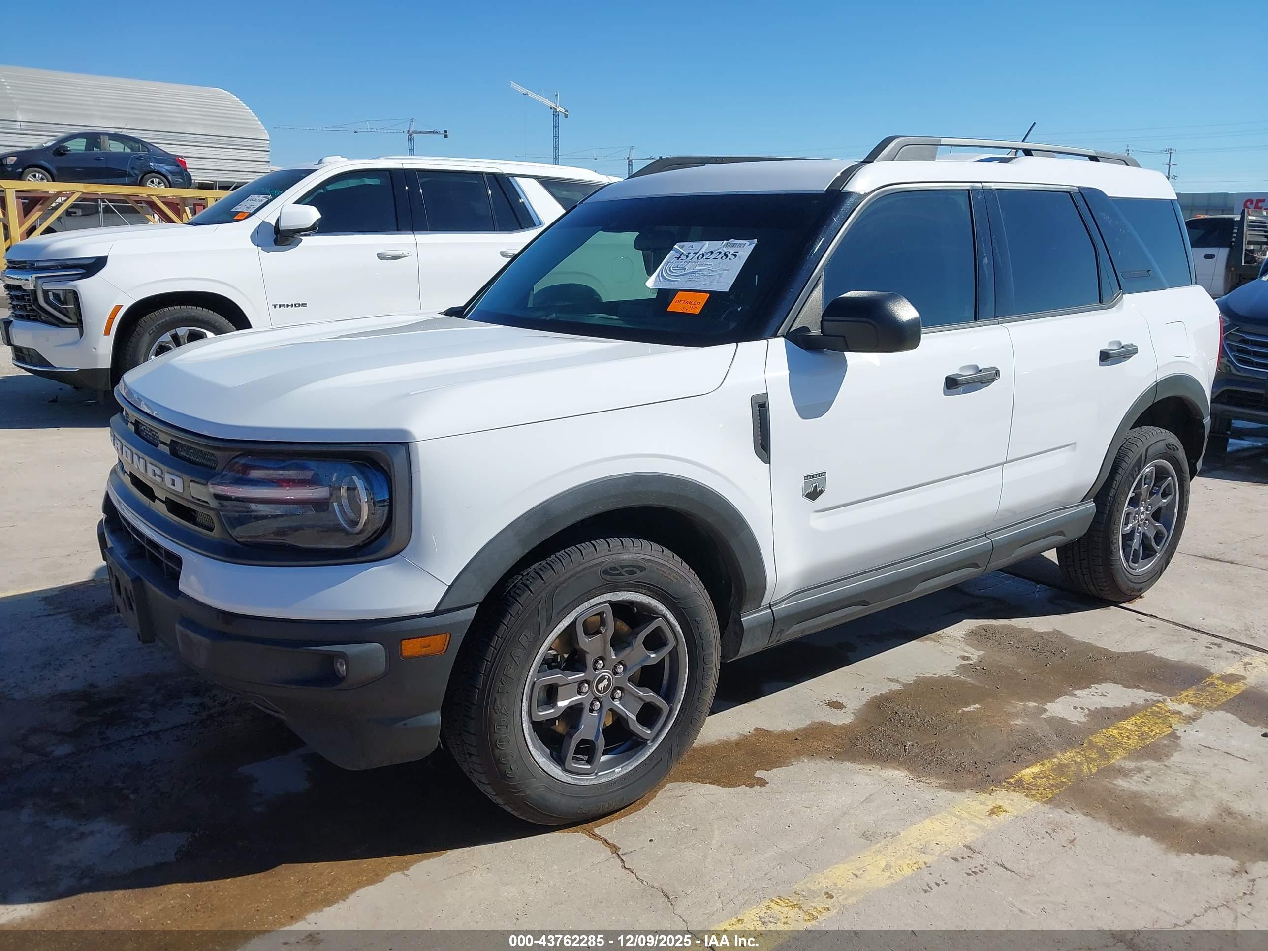 FORD BRONCO image 2