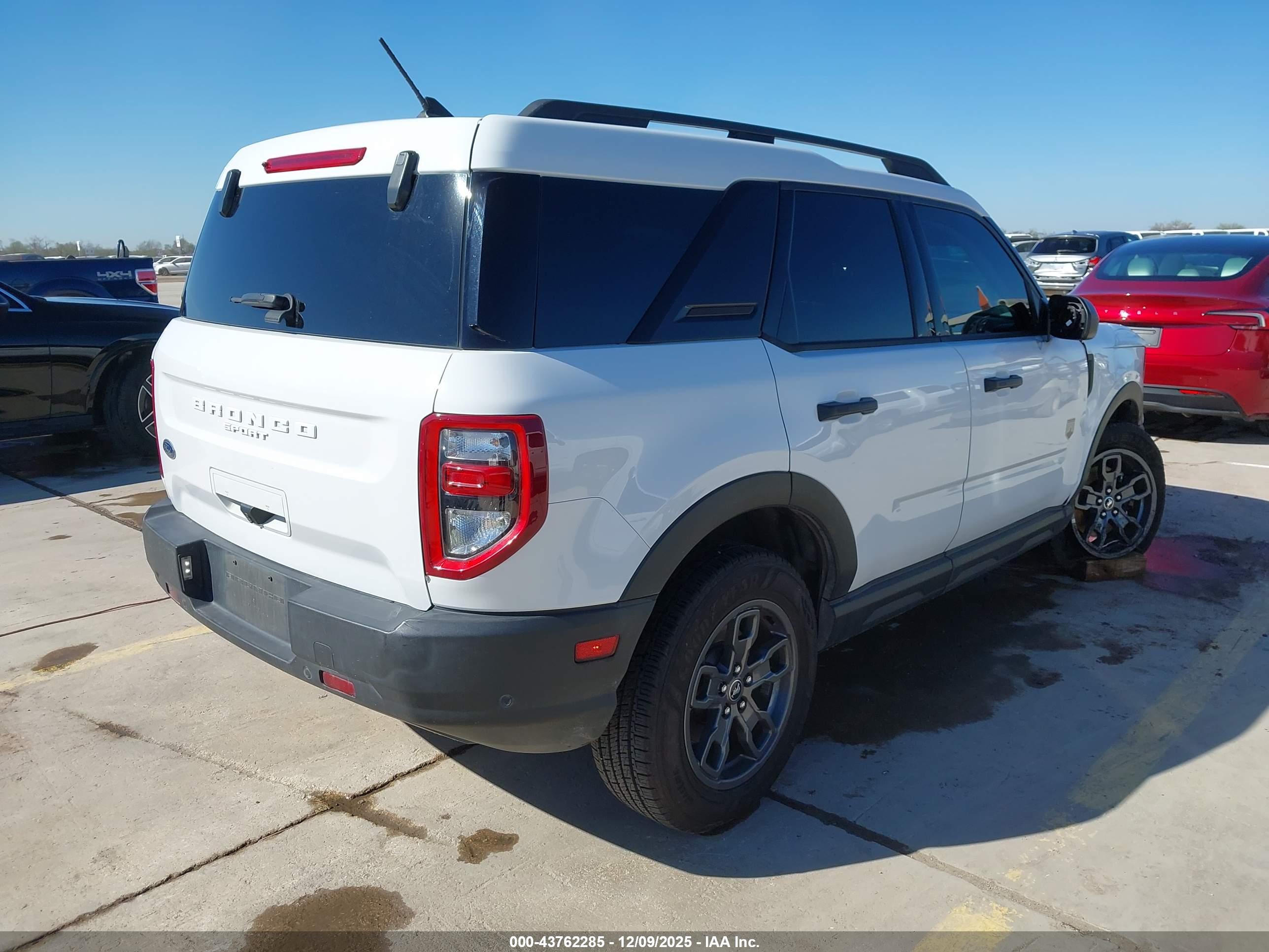 FORD BRONCO image 4