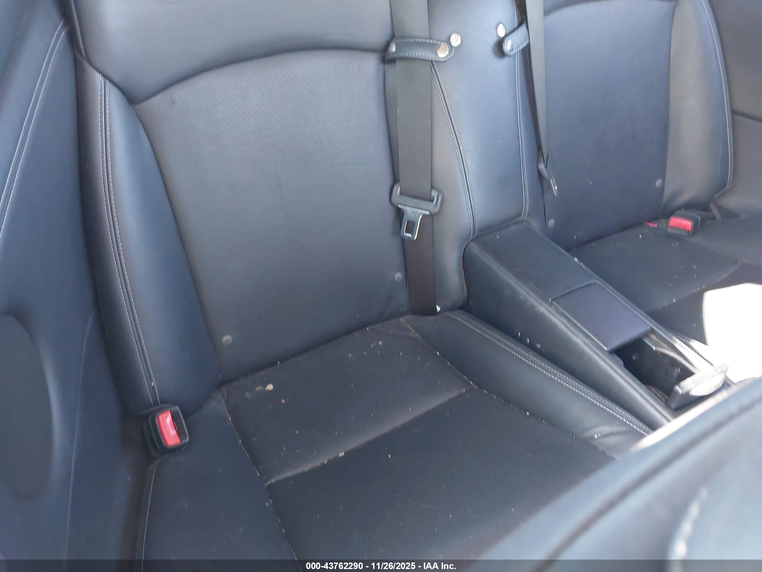 LEXUS IS image 8
