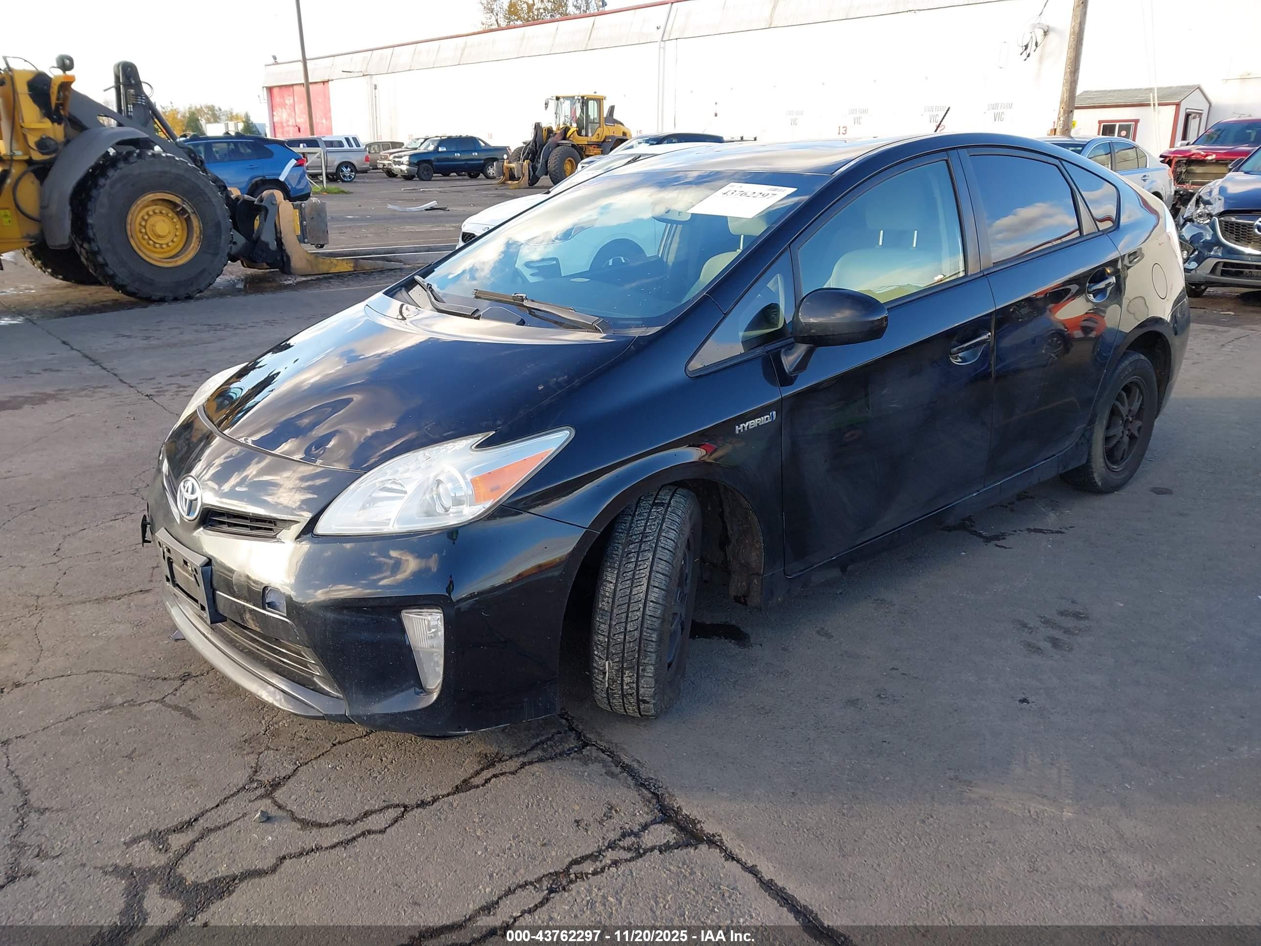 TOYOTA PRIUS image 2