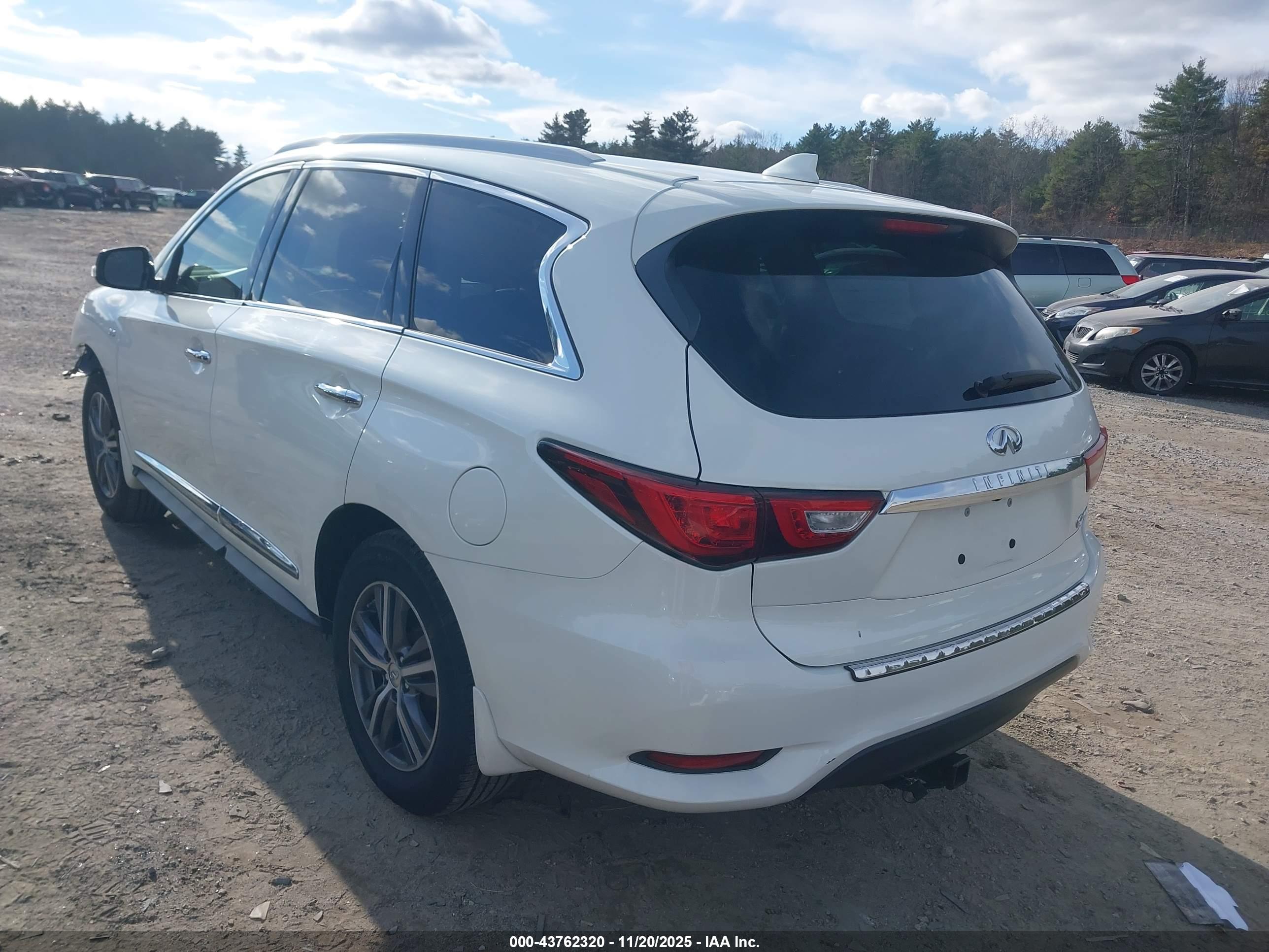 INFINITI QX60 image 3
