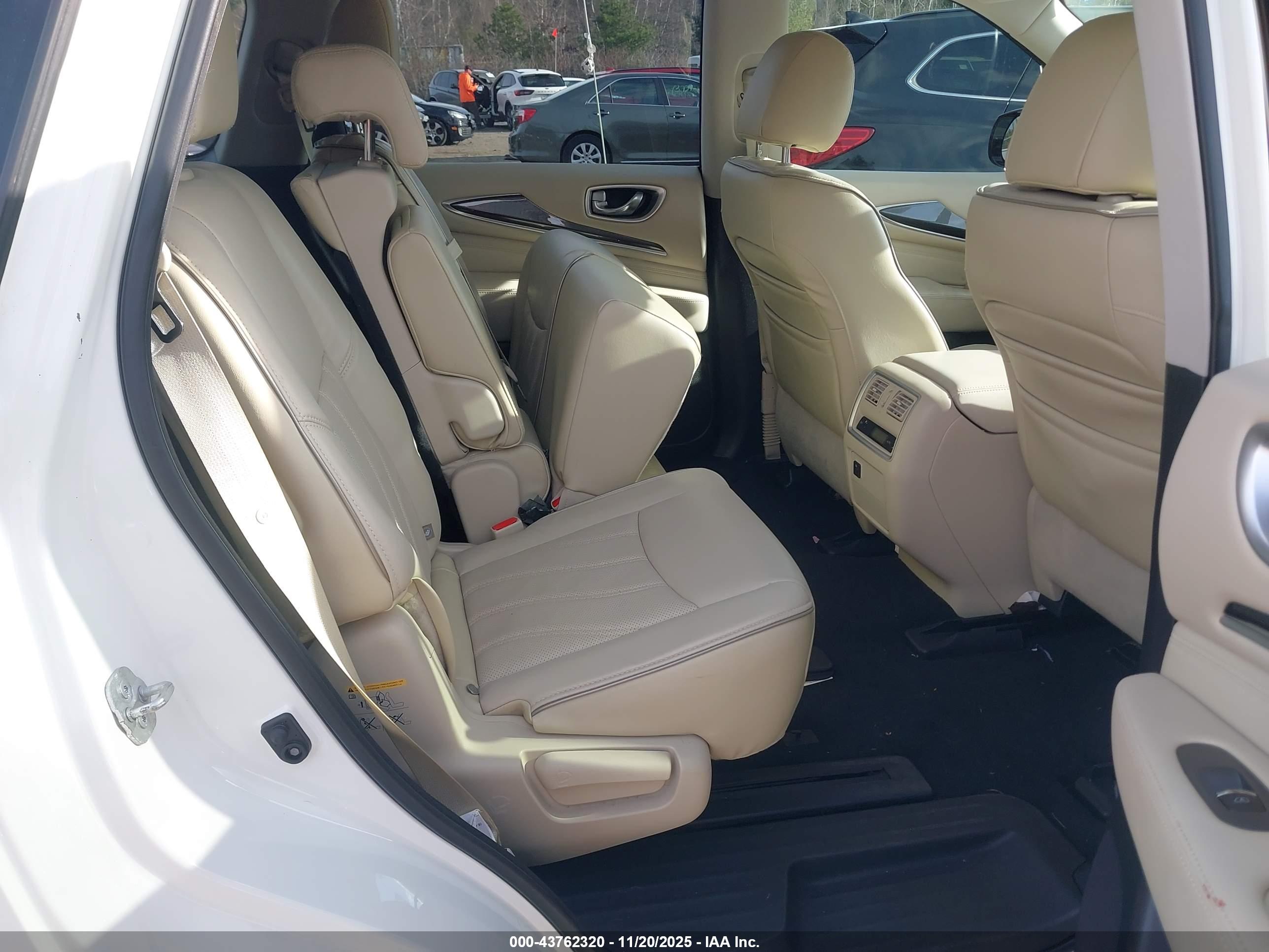 INFINITI QX60 image 8