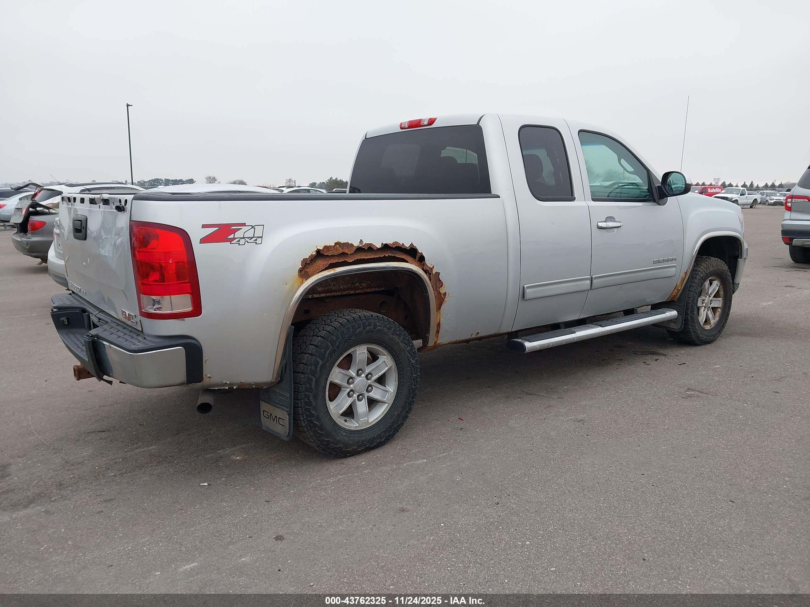 GMC SIERRA image 4