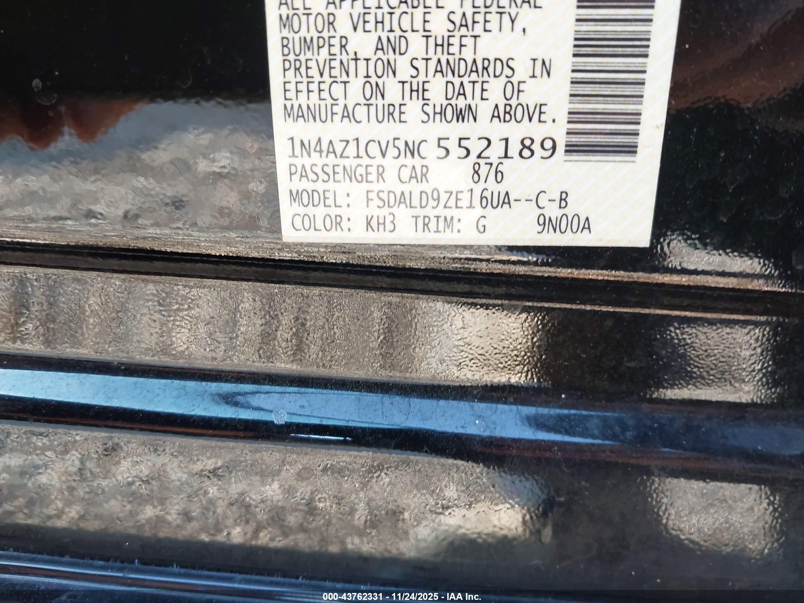 NISSAN LEAF image 9