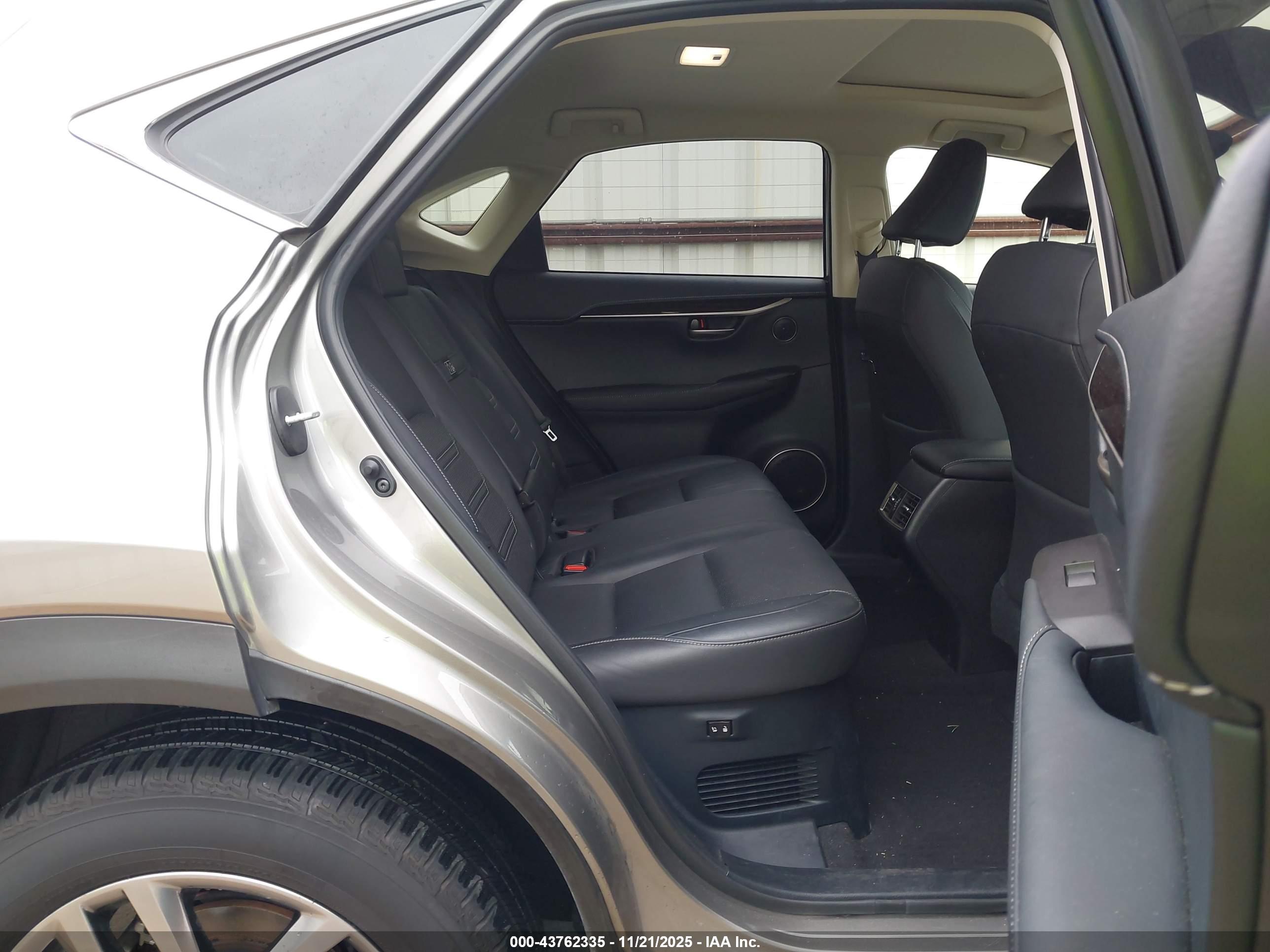 LEXUS NX image 8