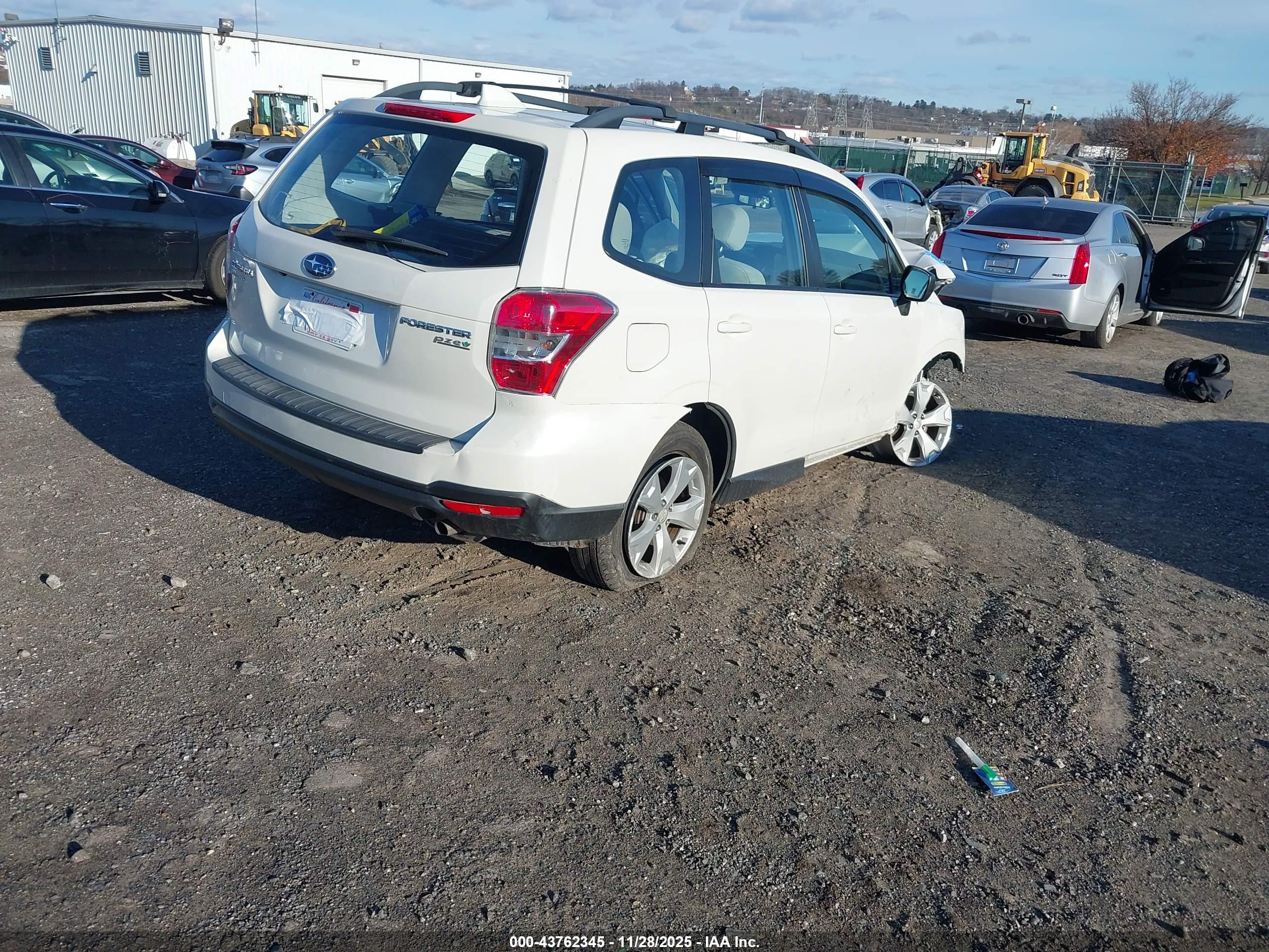 SUBARU FORESTER image 4