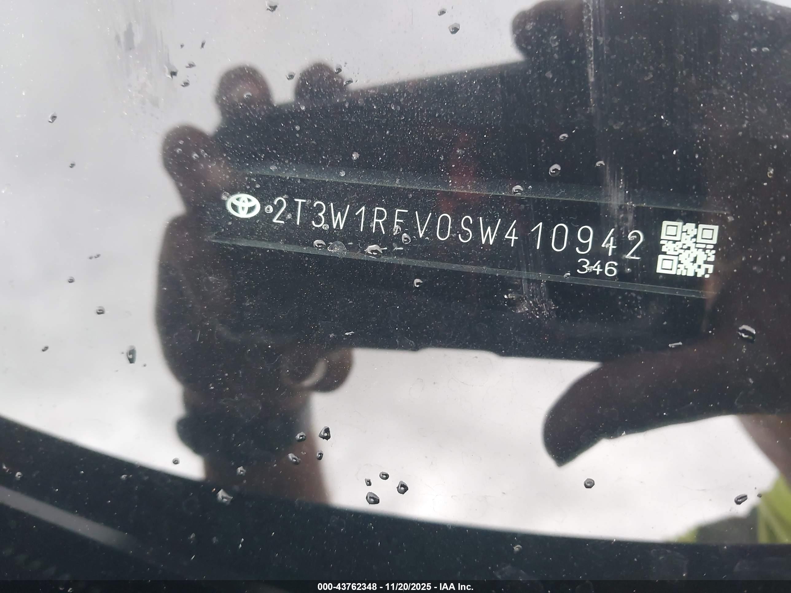 TOYOTA RAV4 image 9