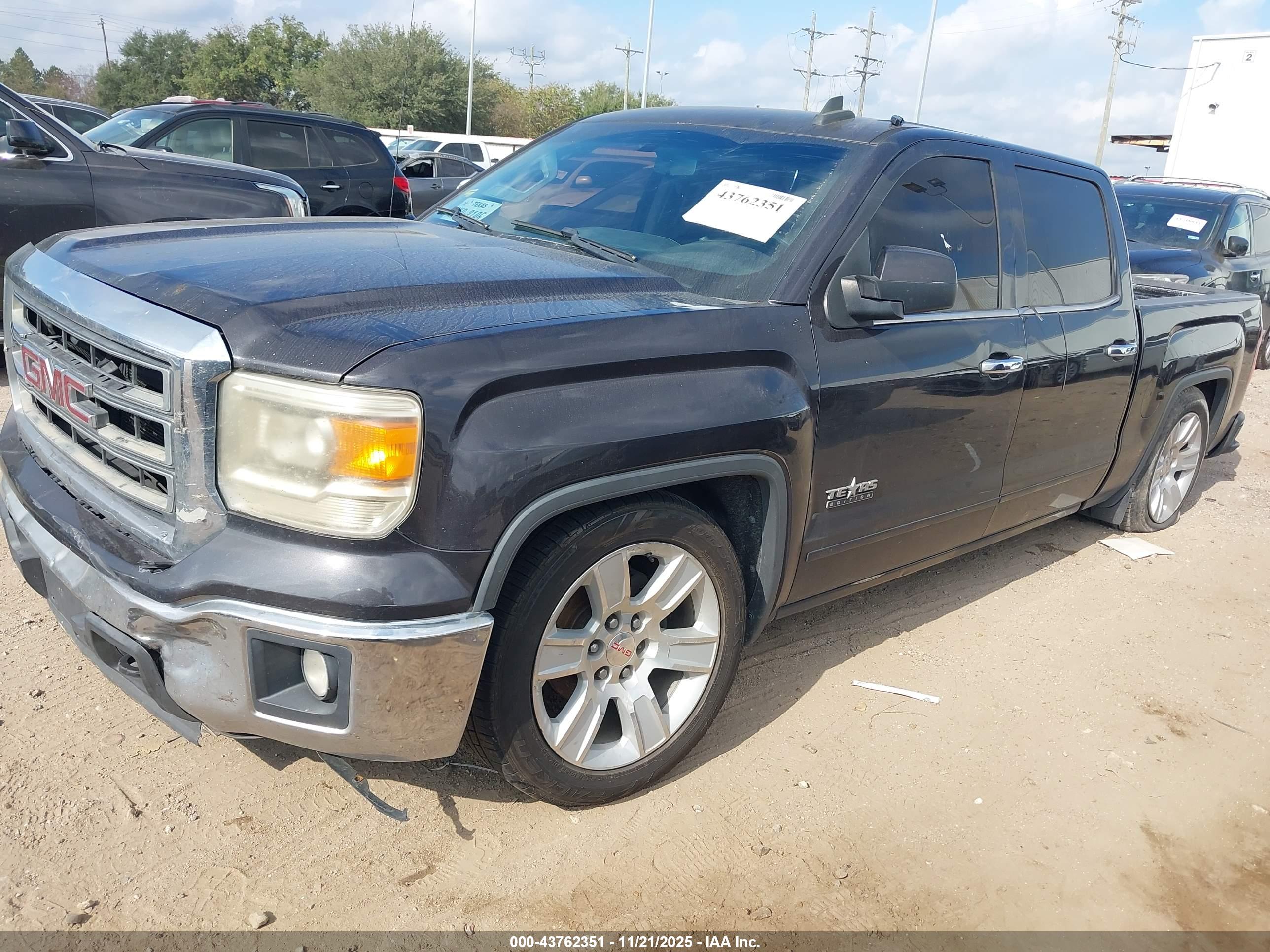 GMC SIERRA image 2