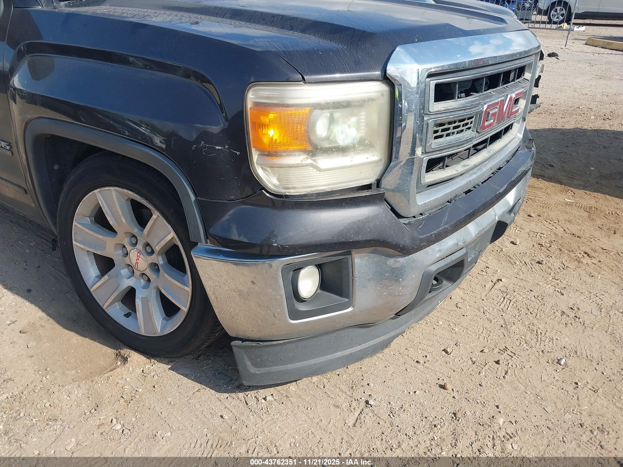 GMC SIERRA image 6