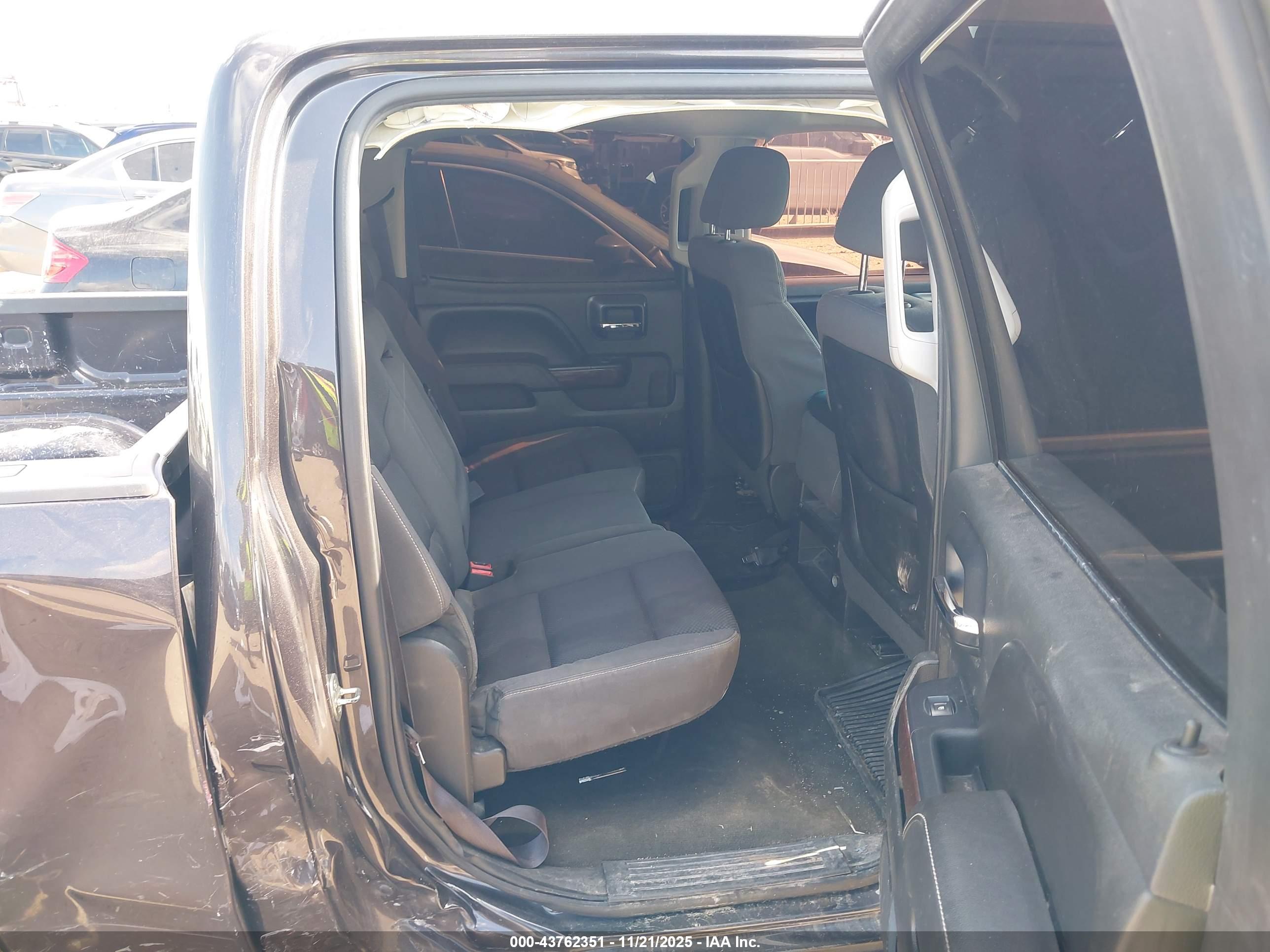 GMC SIERRA image 8