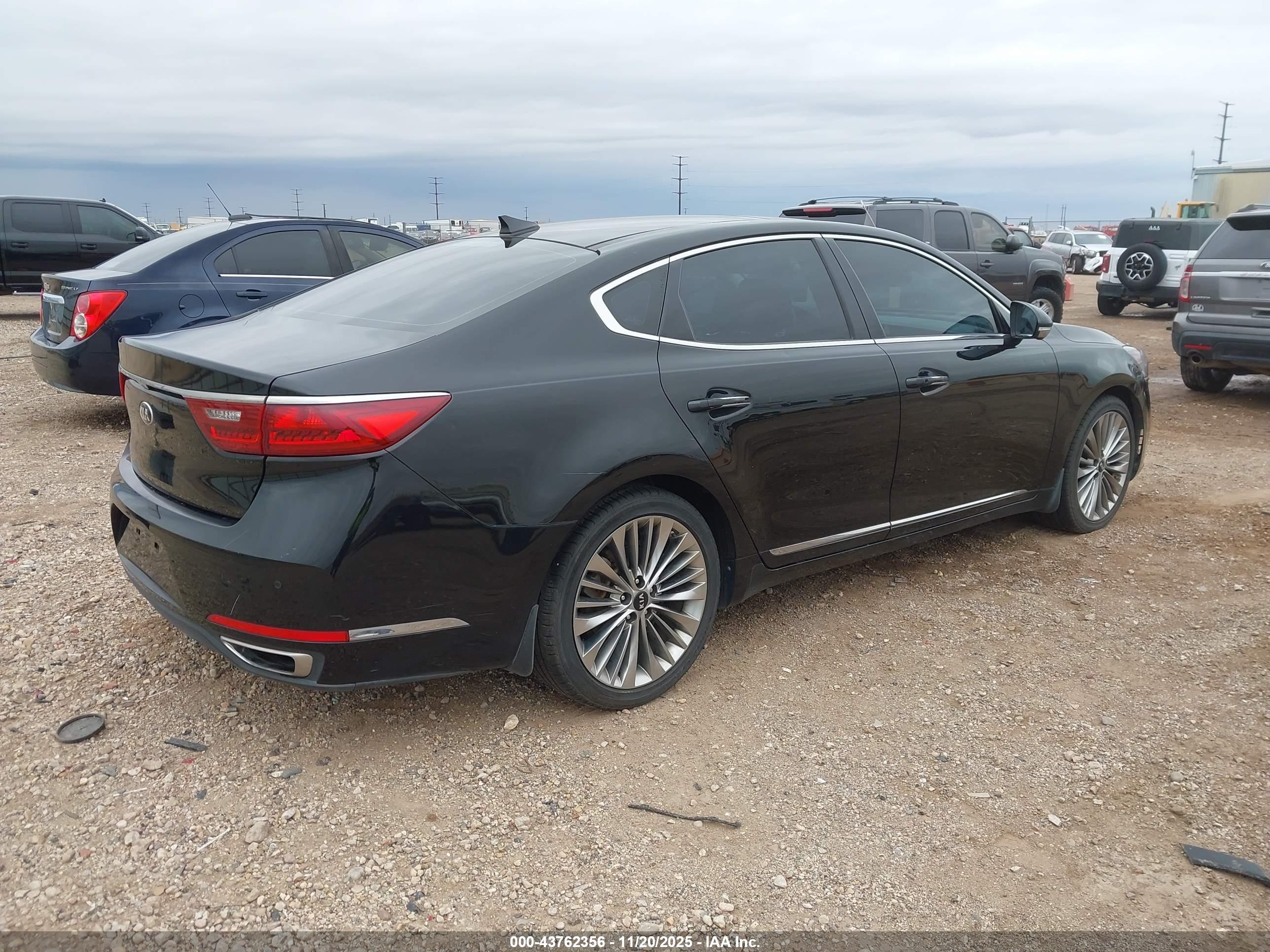 KIA CADENZA image 4