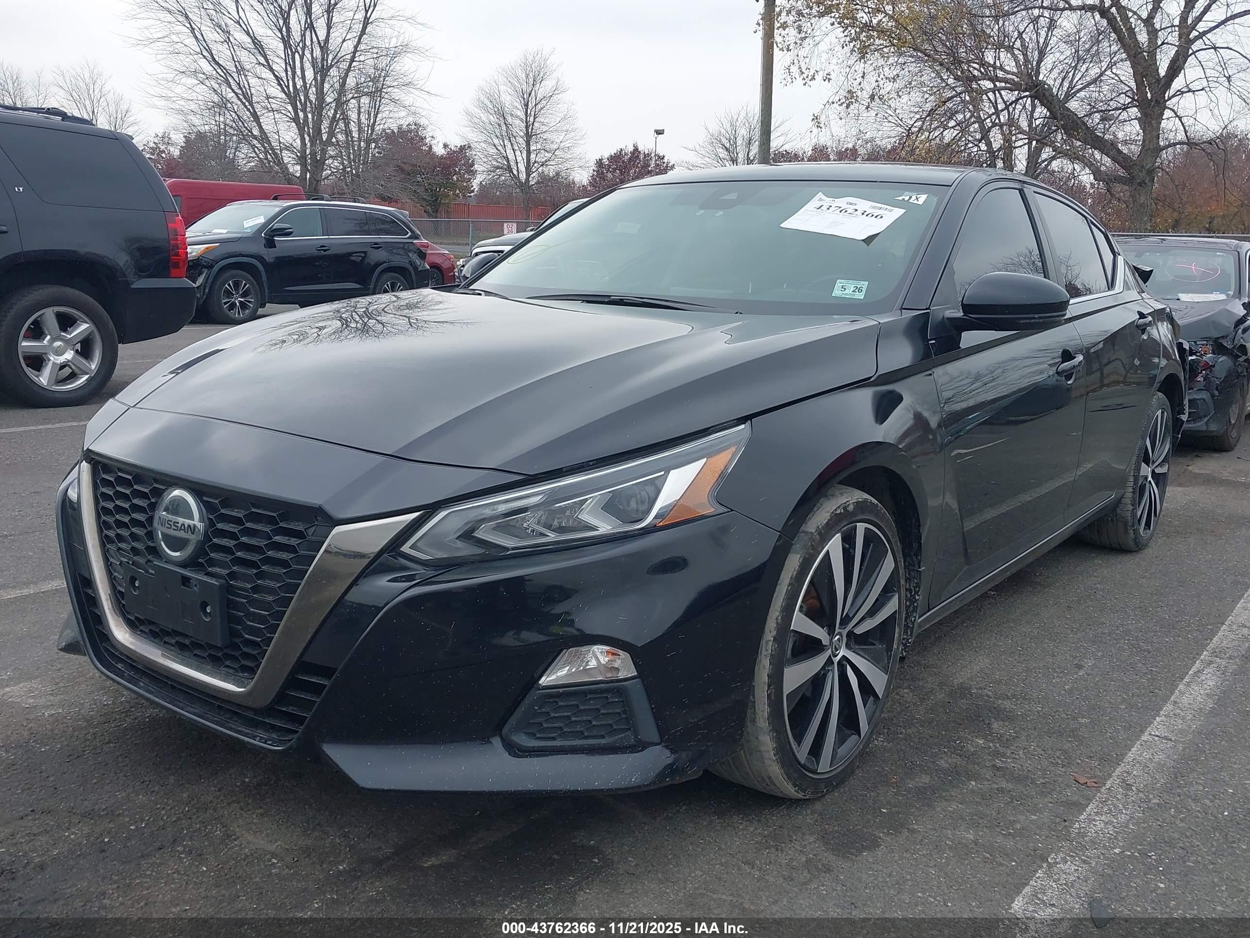 NISSAN ALTIMA image 2
