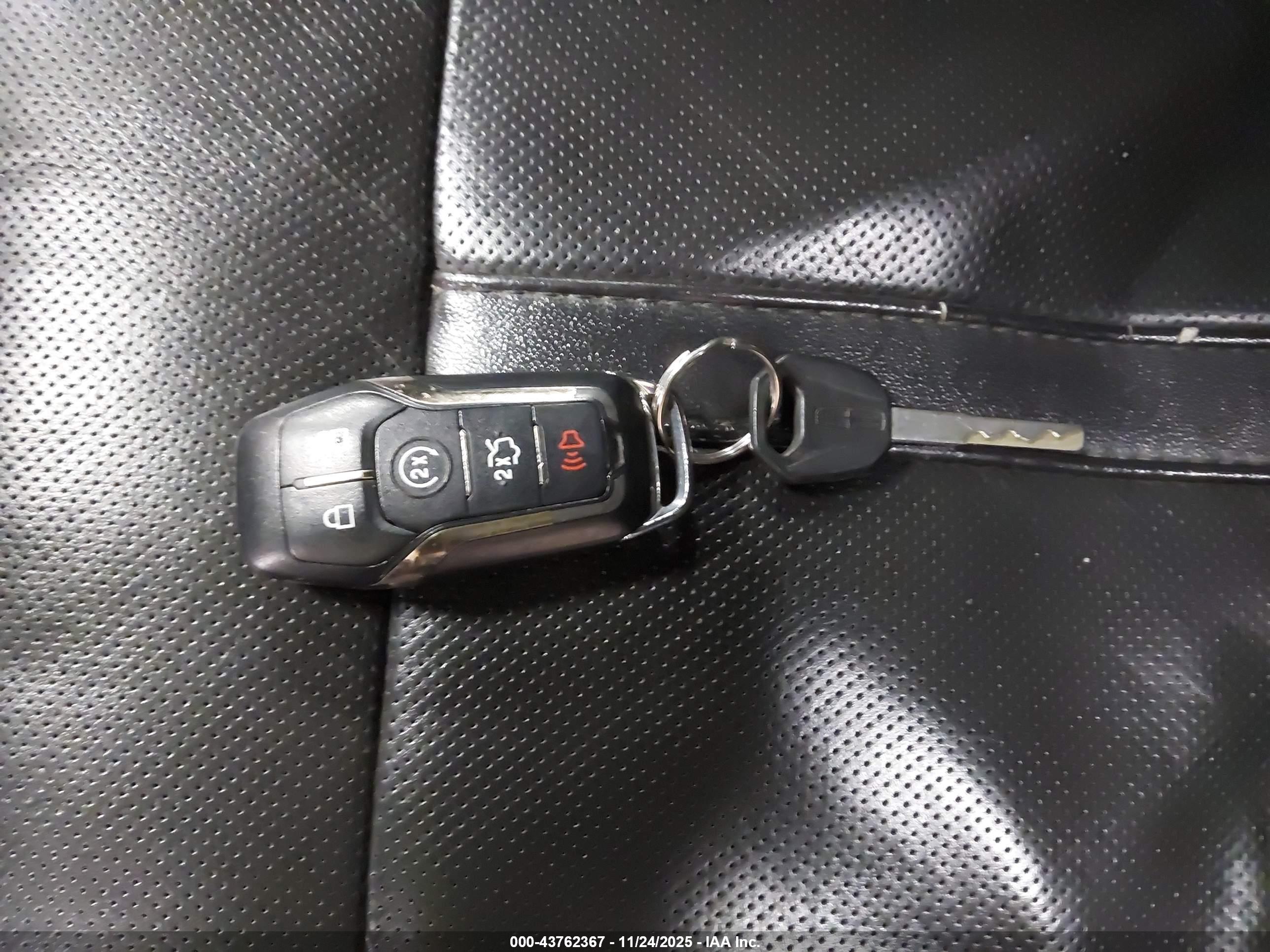 LINCOLN MKZ image 11