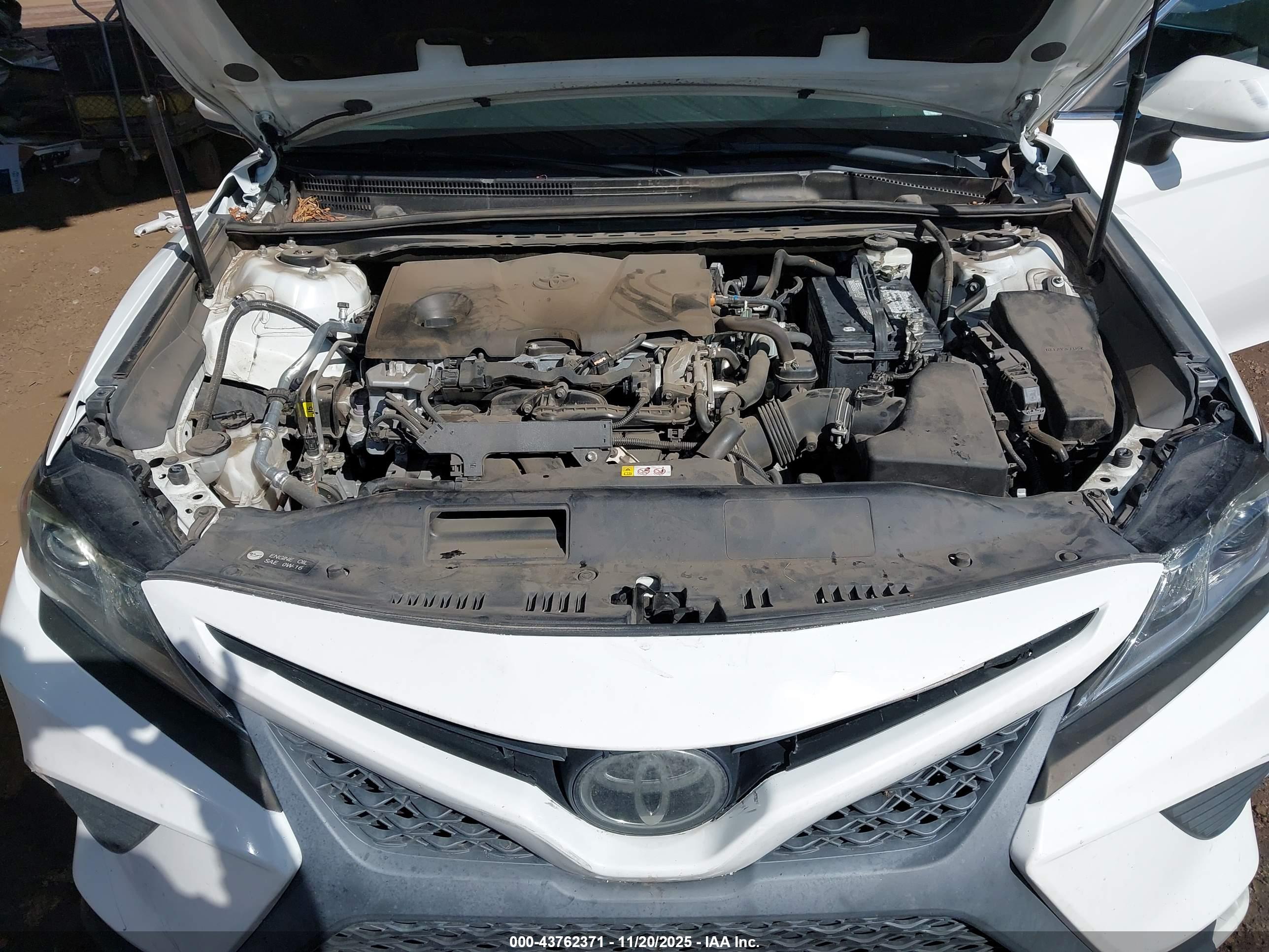 TOYOTA CAMRY image 10