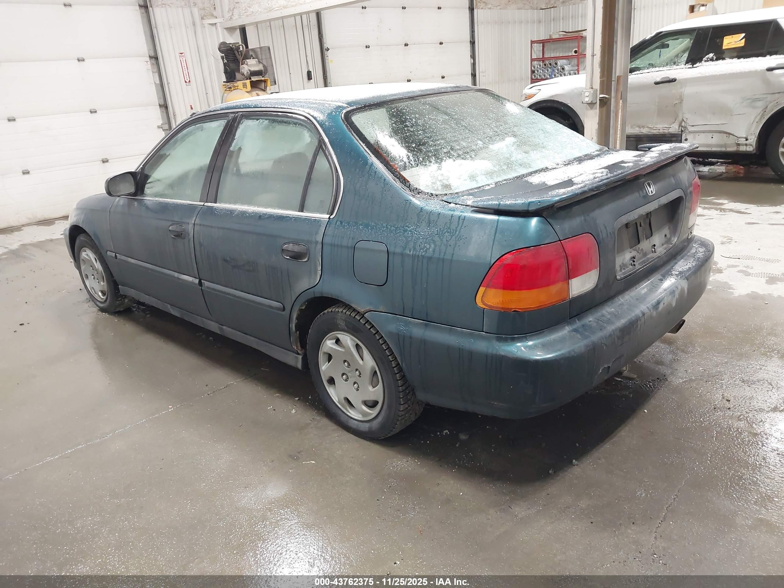 HONDA CIVIC image 3