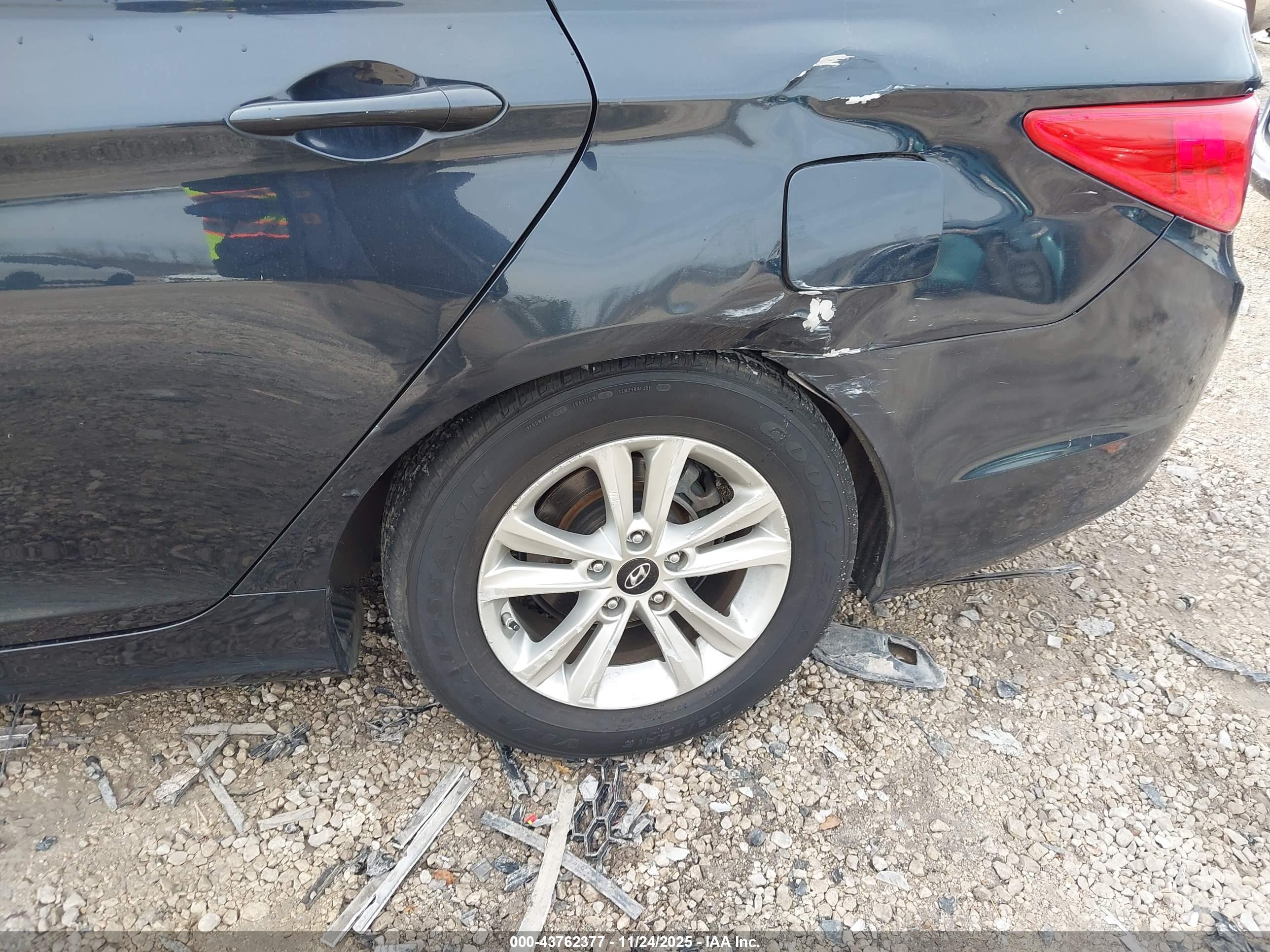 HYUNDAI SONATA image 6