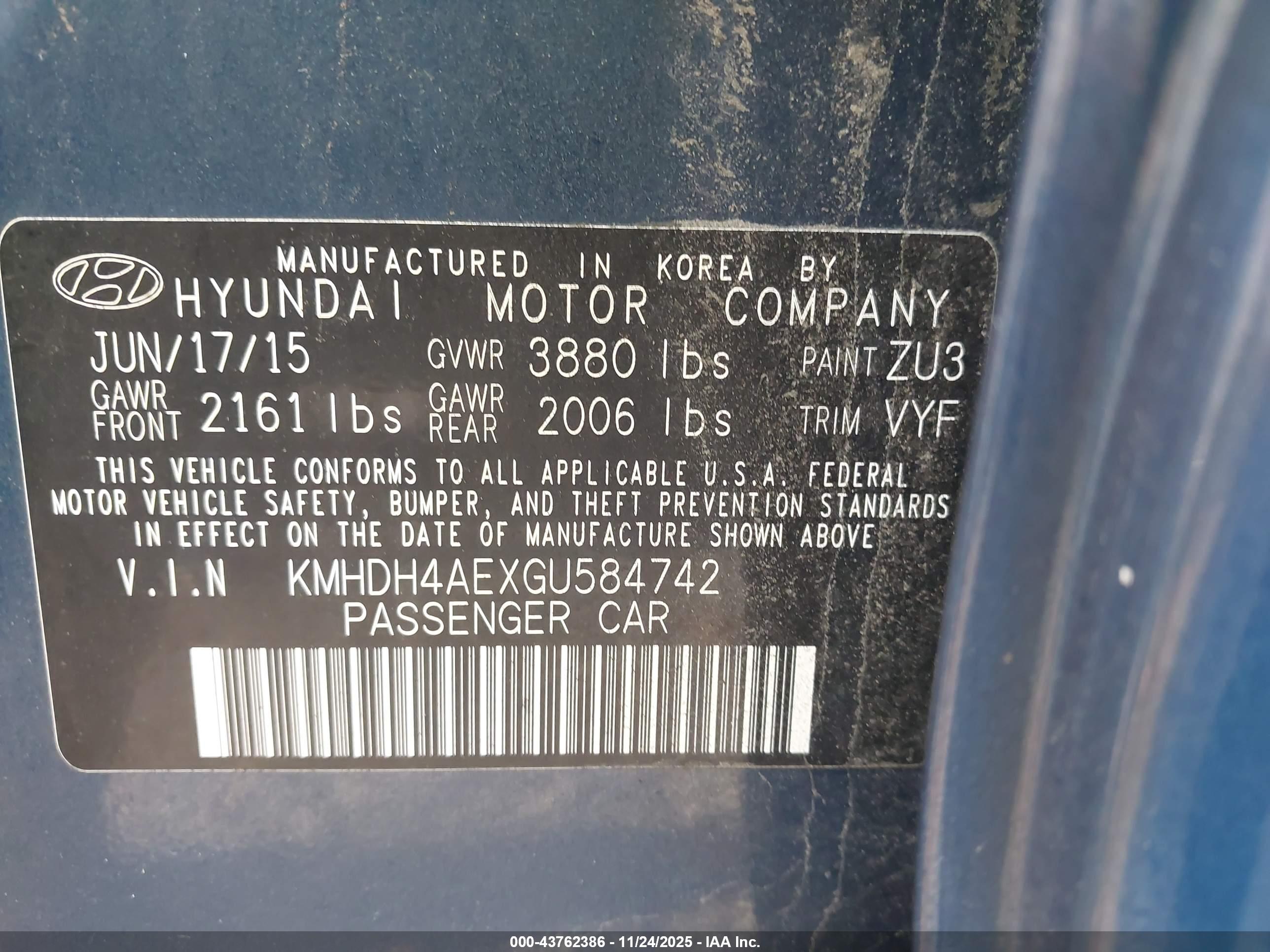 HYUNDAI ELANTRA image 9