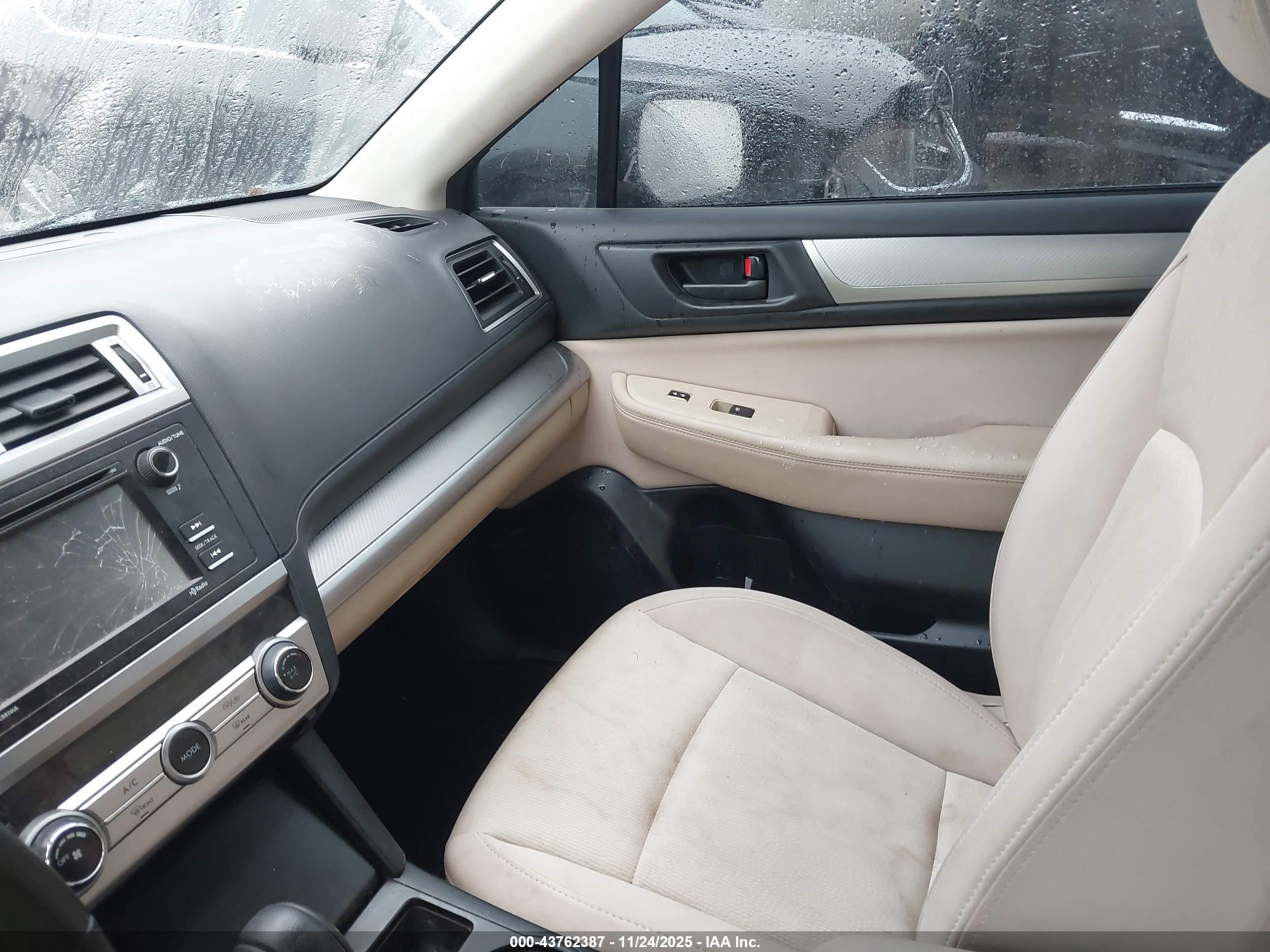 SUBARU LEGACY image 5
