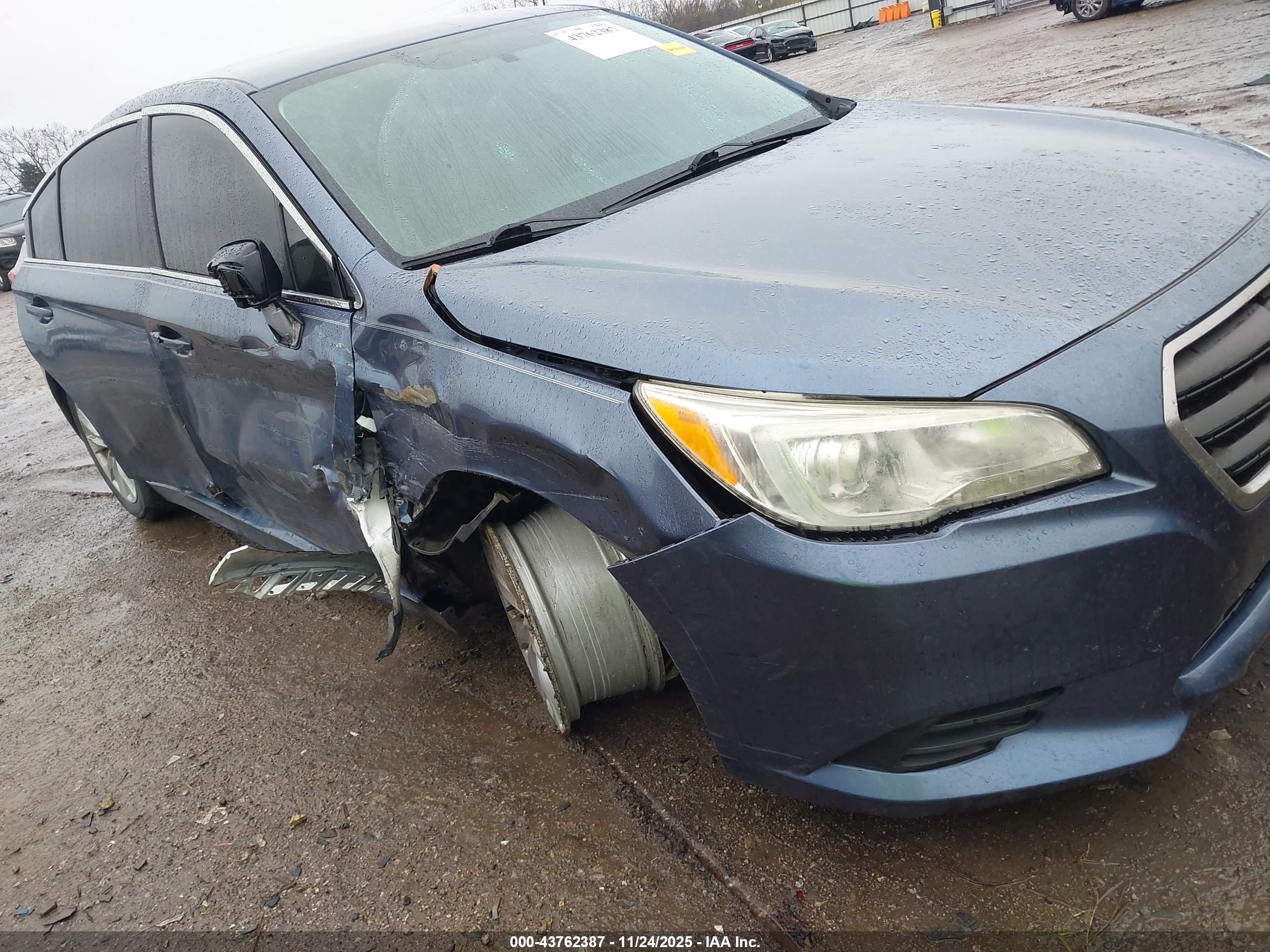 SUBARU LEGACY image 6