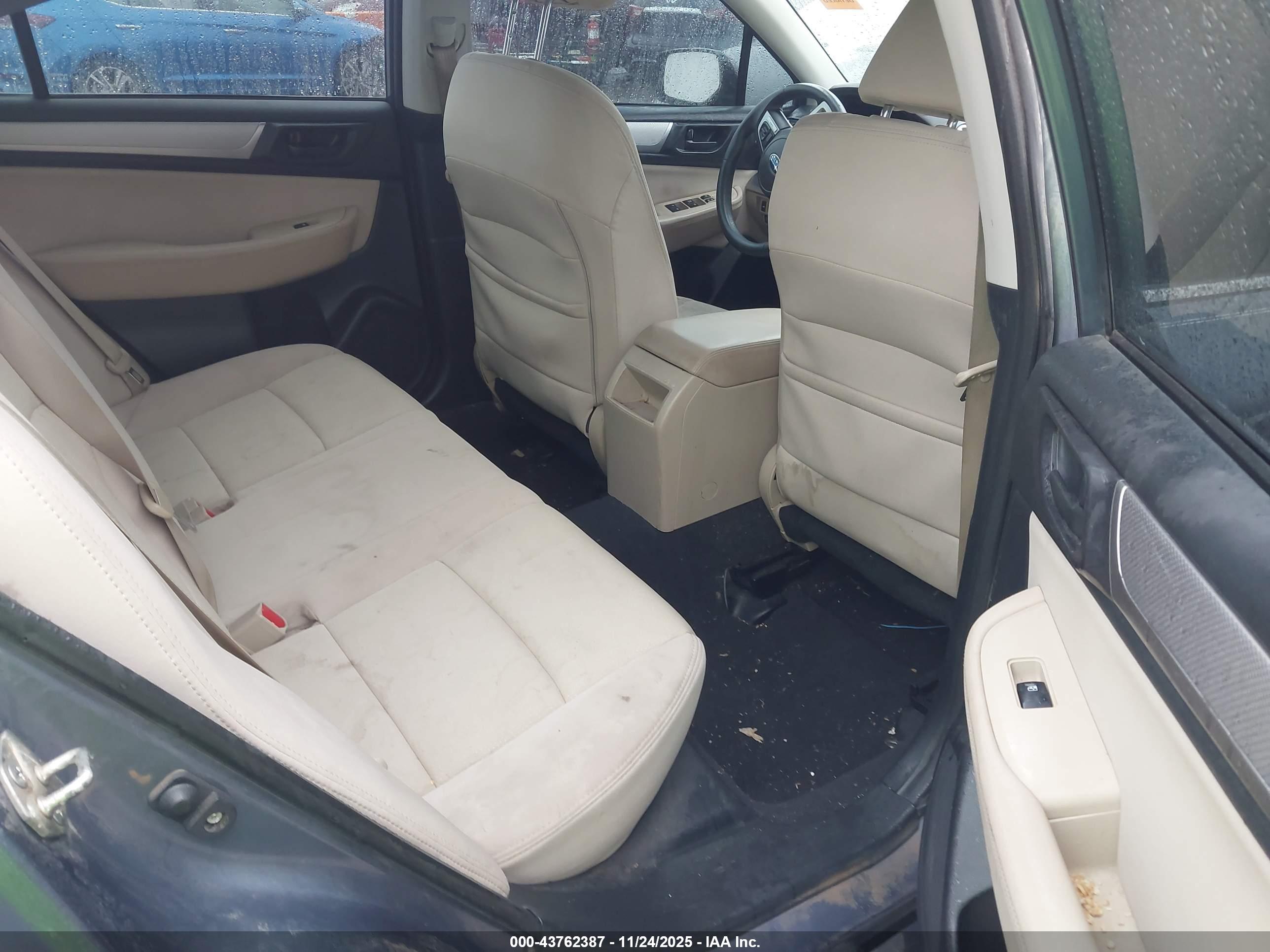 SUBARU LEGACY image 8