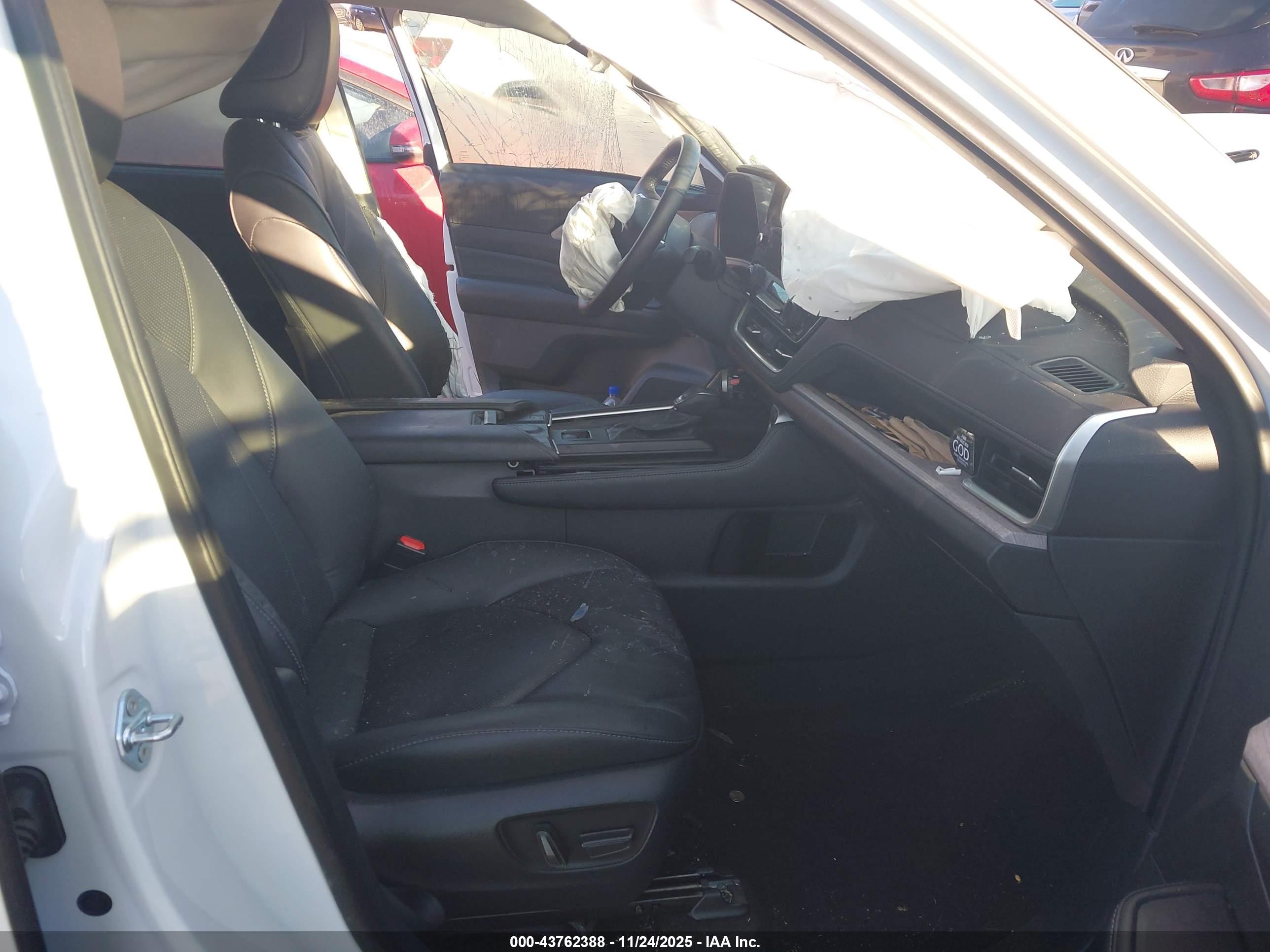 TOYOTA GRAND image 5