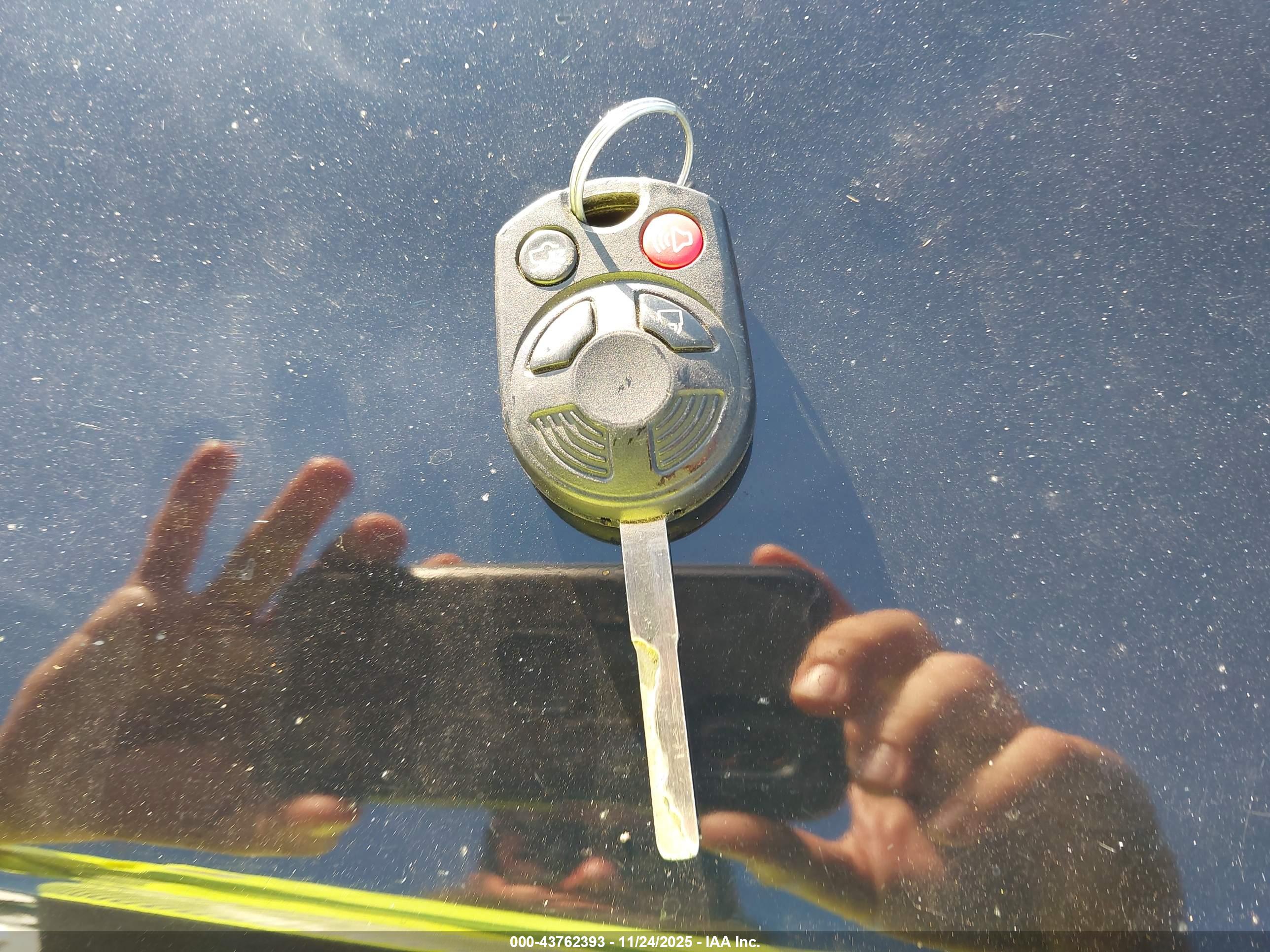 FORD ESCAPE image 11