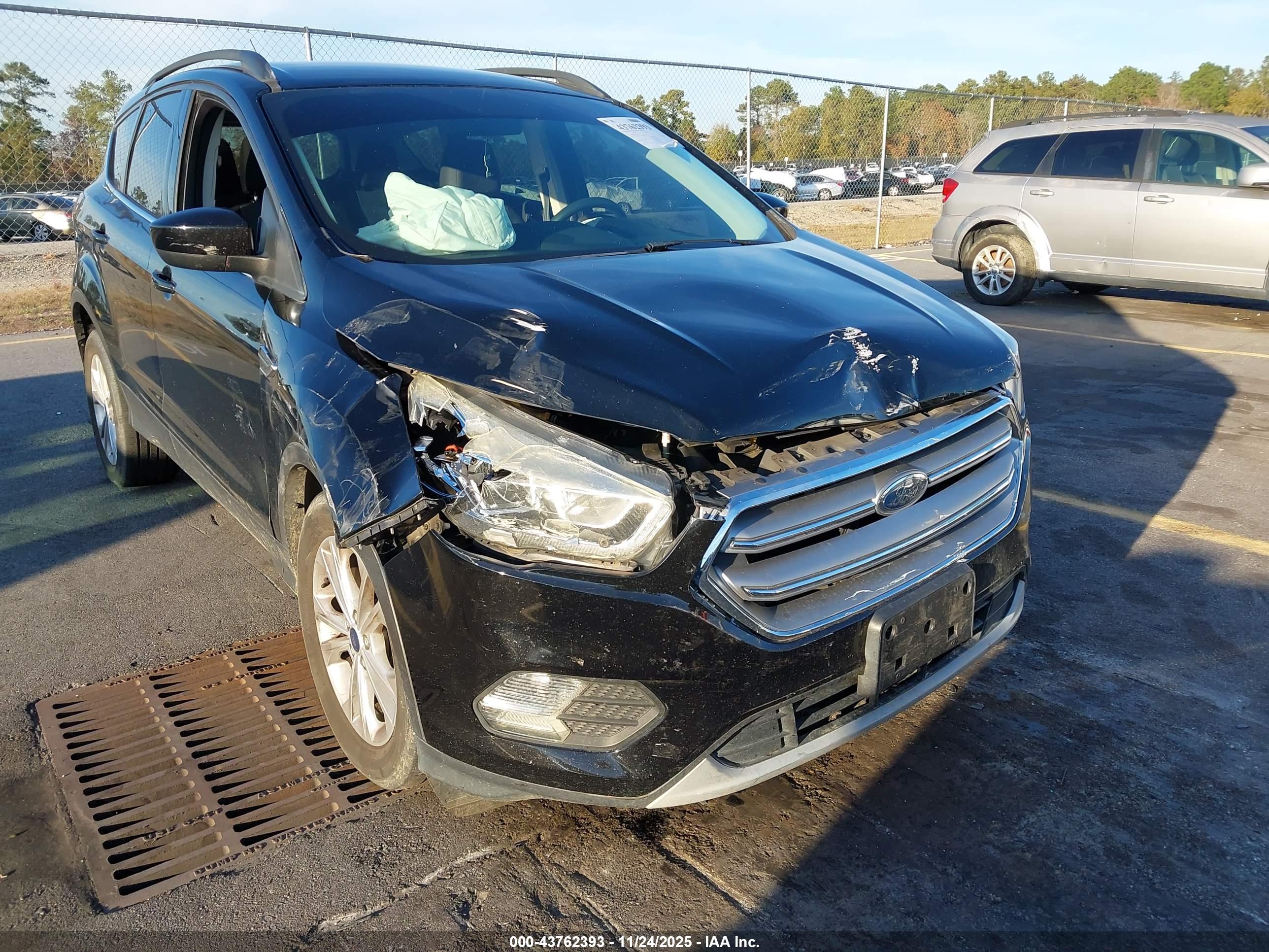FORD ESCAPE image 6