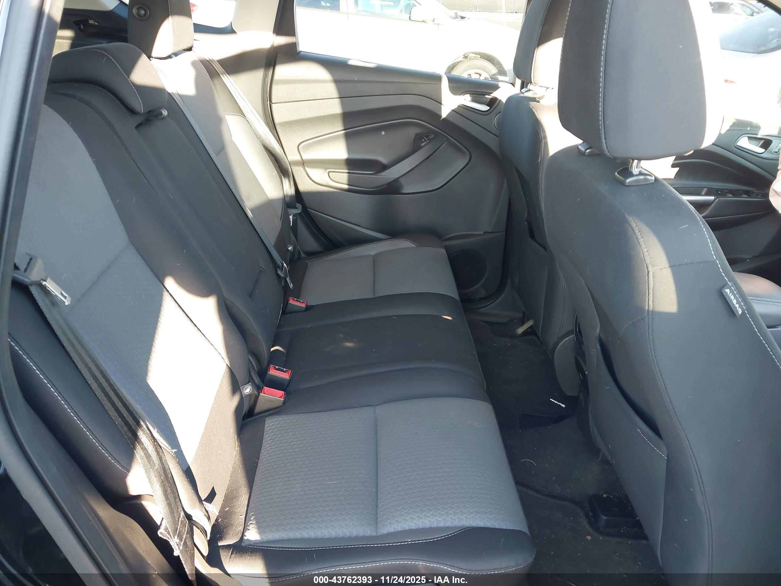 FORD ESCAPE image 8