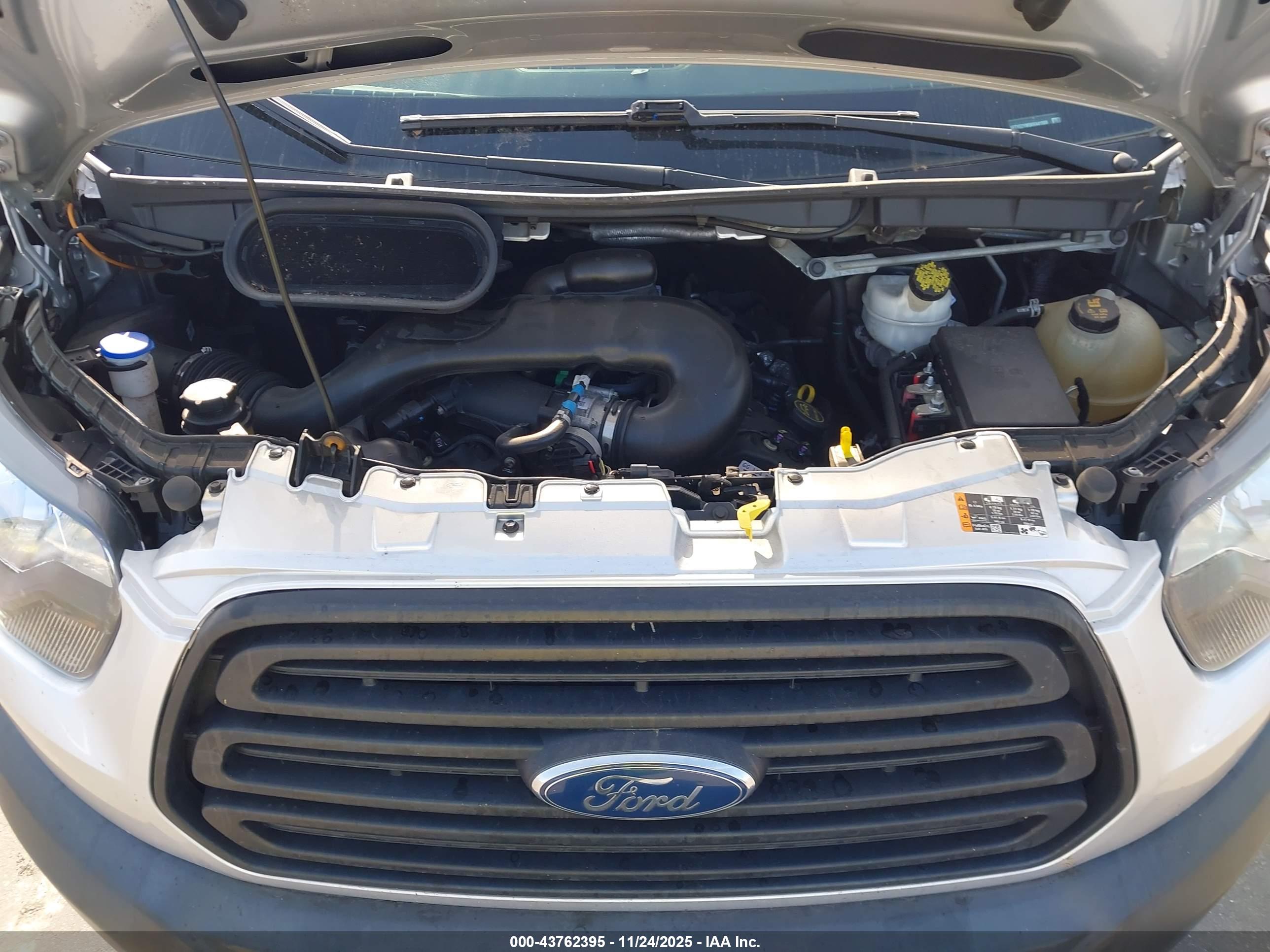 FORD TRANSIT-150 image 10
