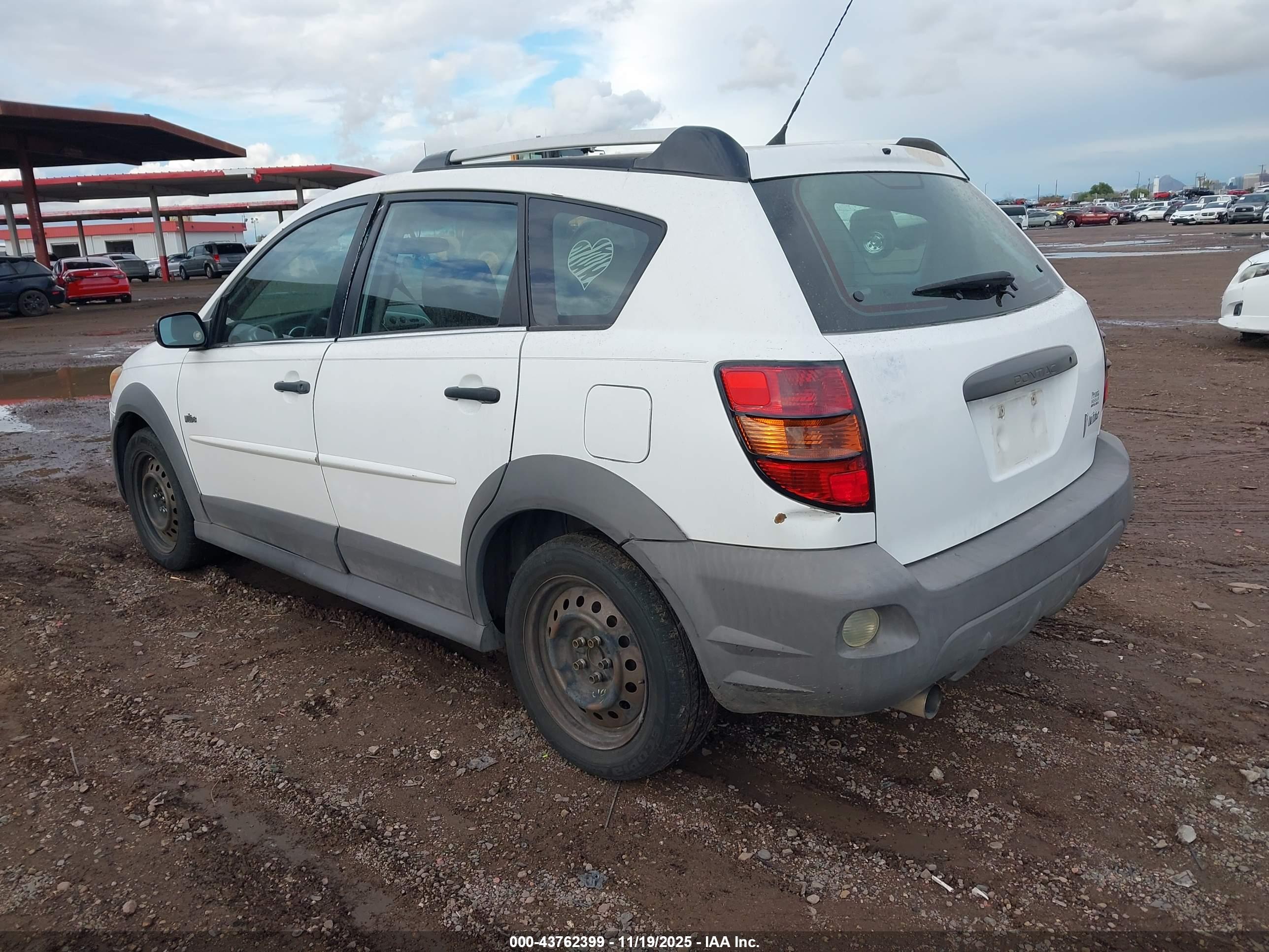 PONTIAC VIBE image 3