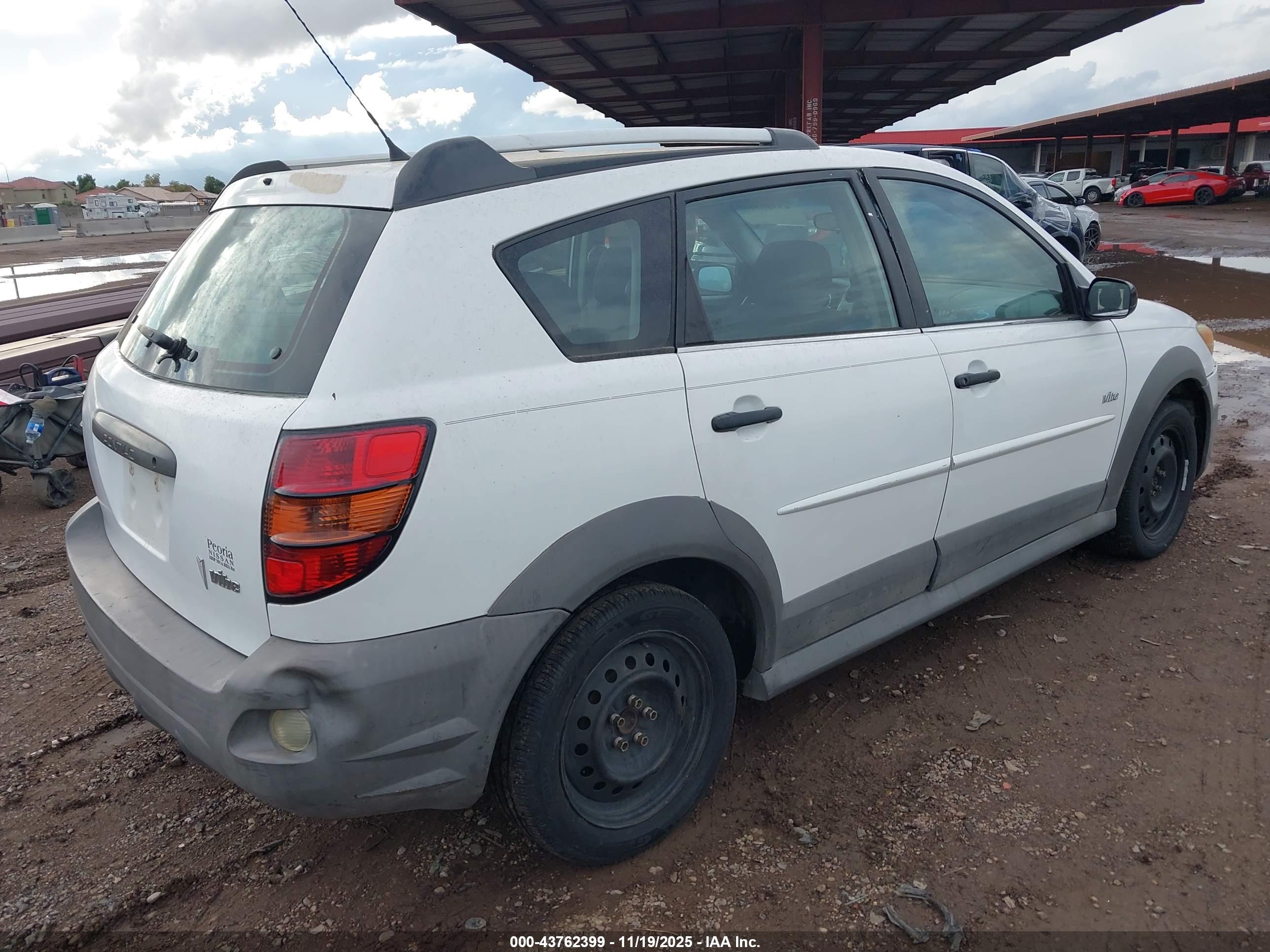 PONTIAC VIBE image 4