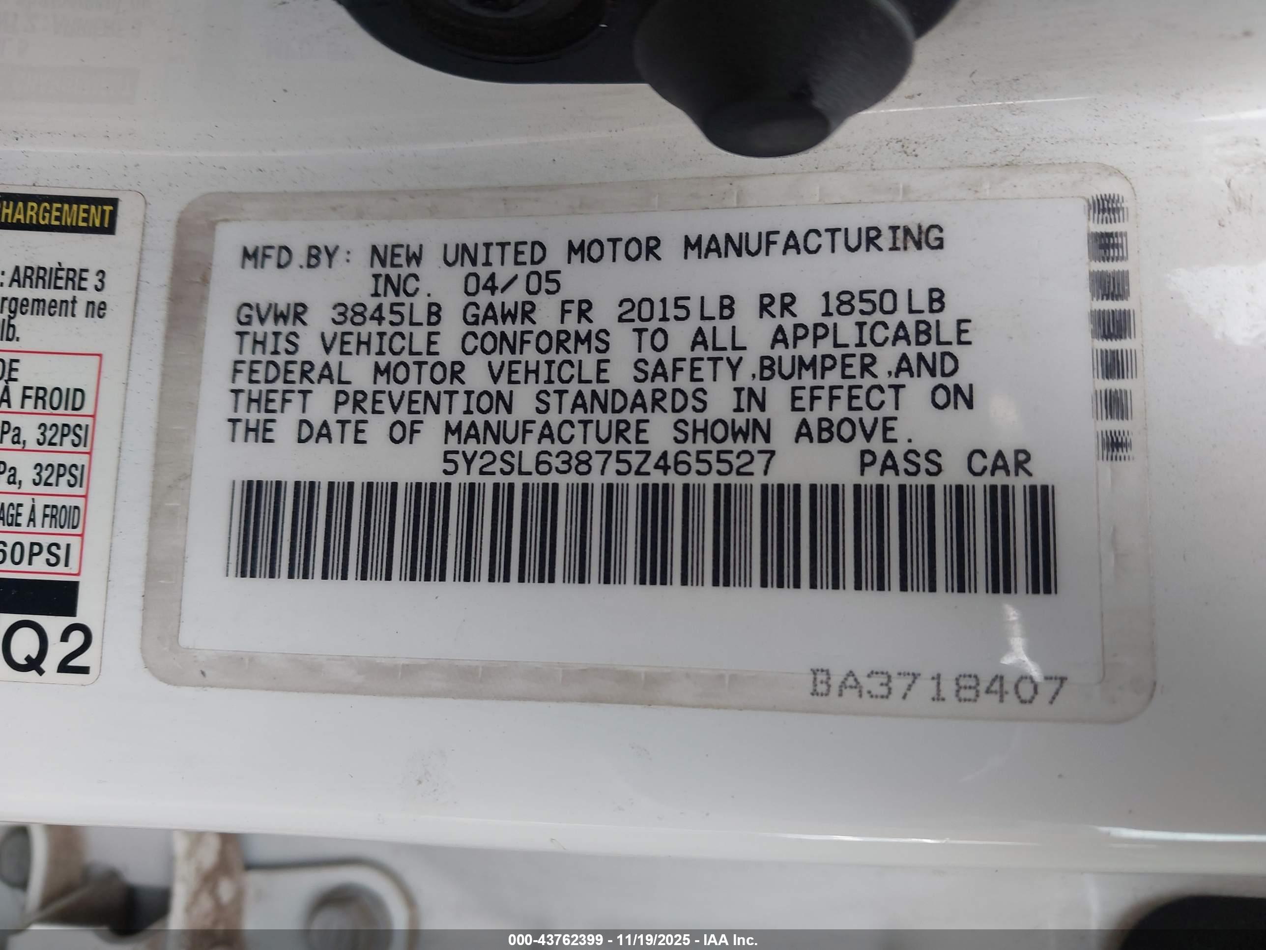 PONTIAC VIBE image 9