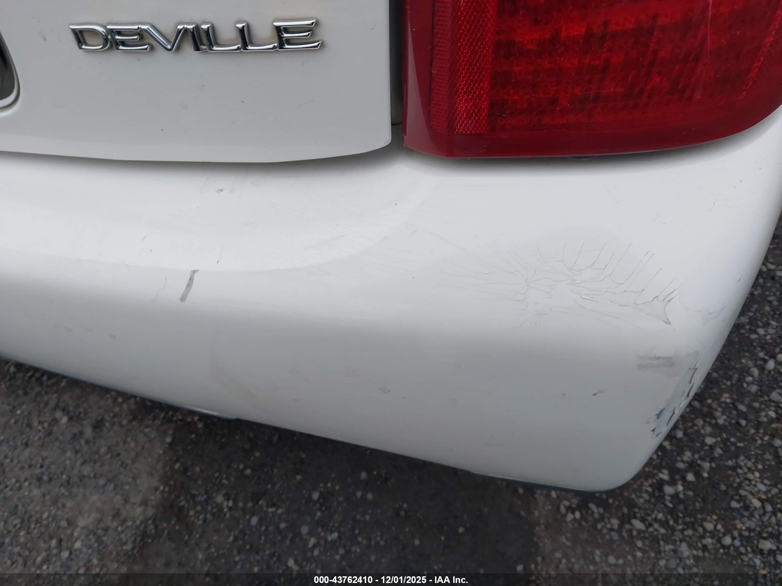 CADILLAC DEVILLE image 6