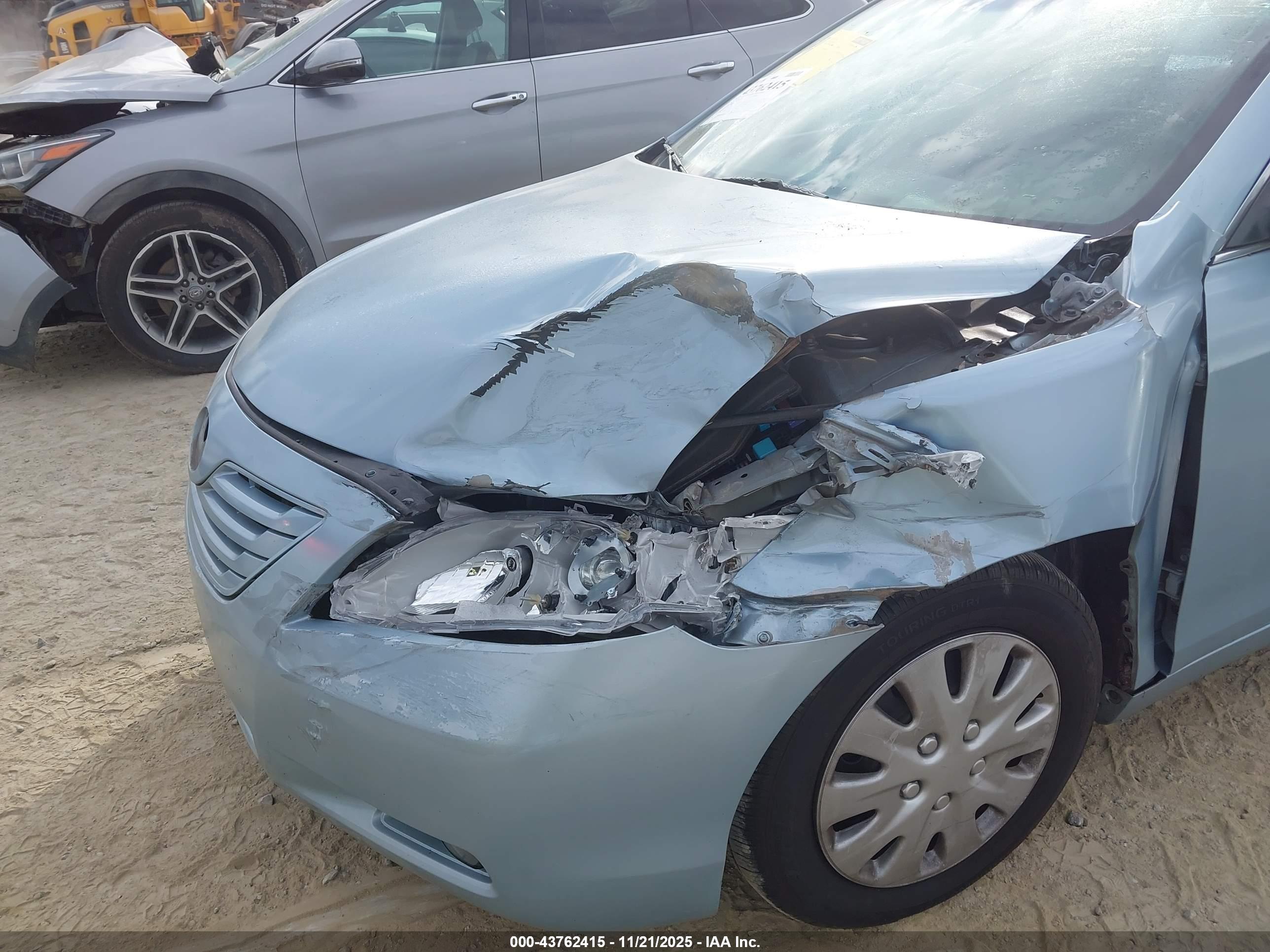 TOYOTA CAMRY image 6