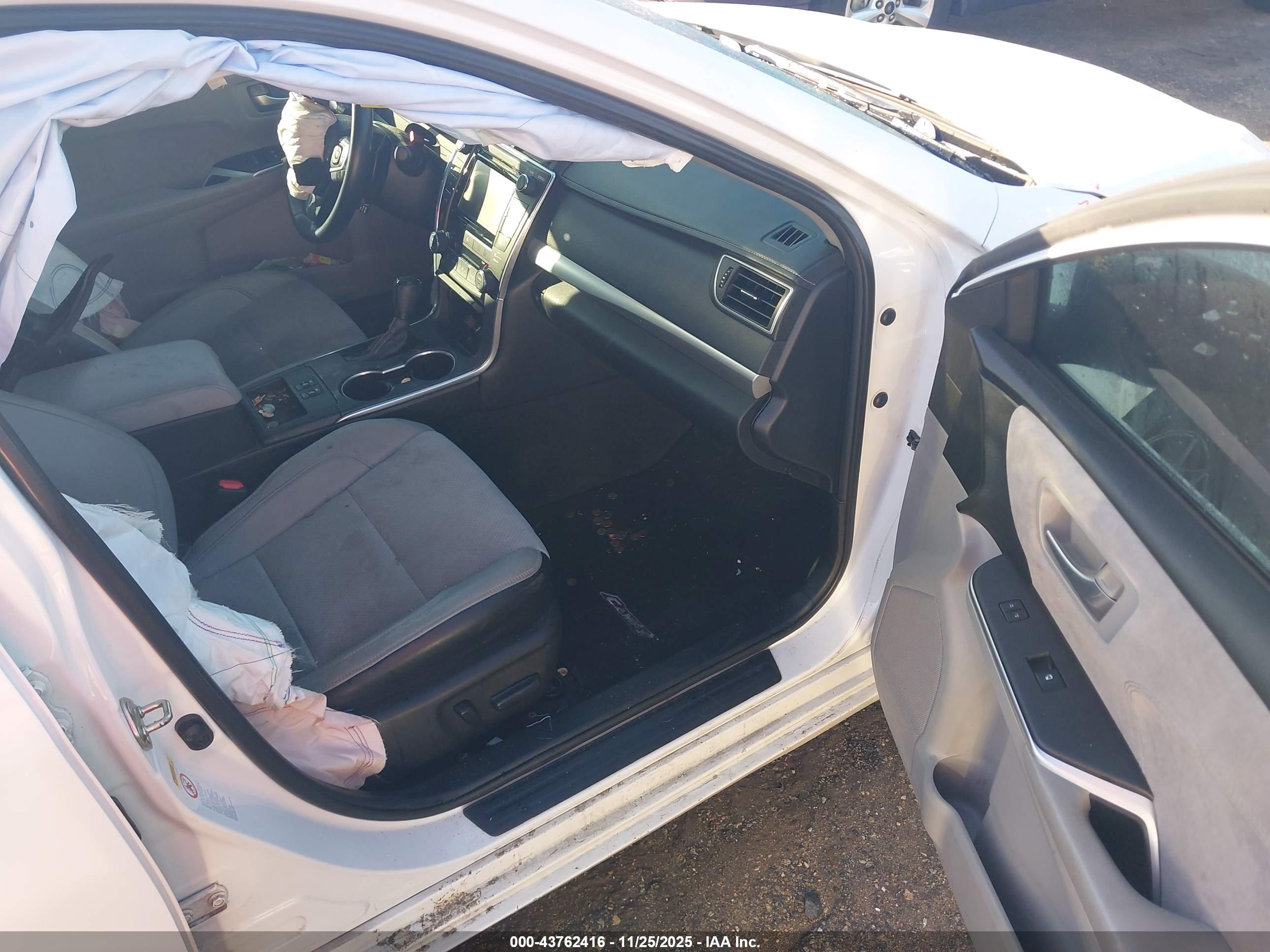 TOYOTA CAMRY image 5